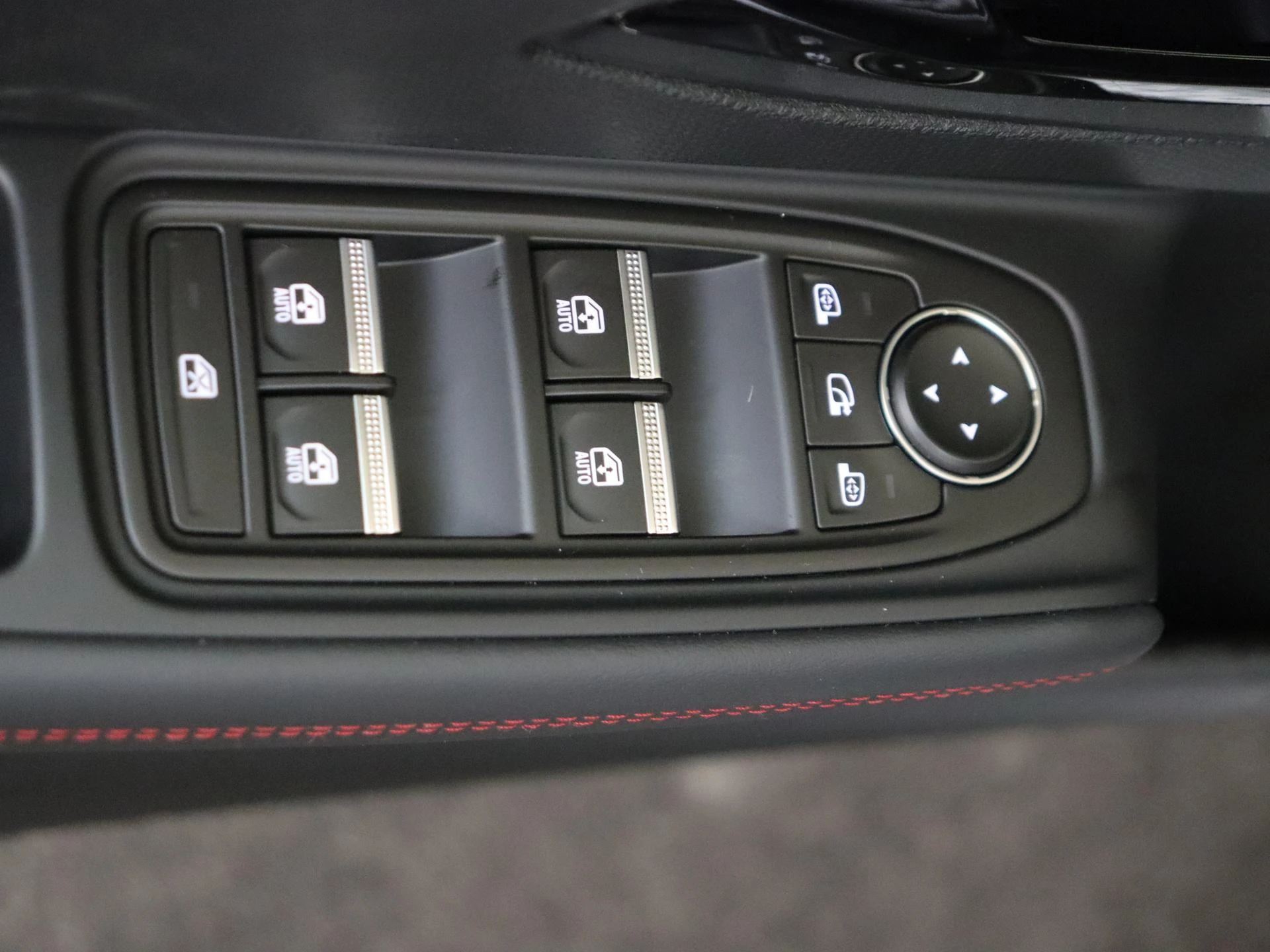 Renault-Clio-image-25