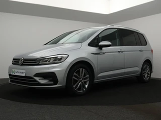 Volkswagen-Touran-image-0