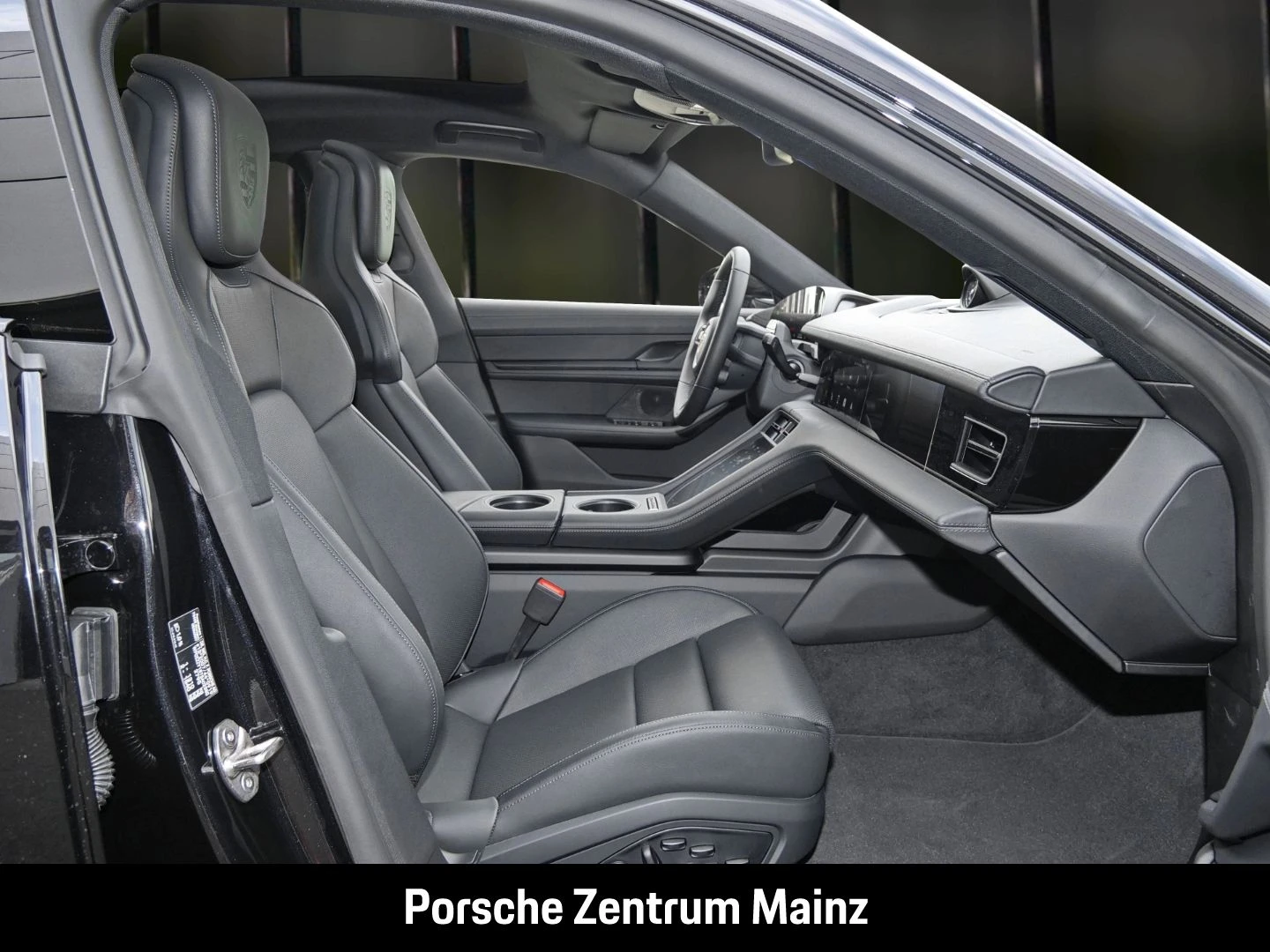 Porsche-Taycan-image-19