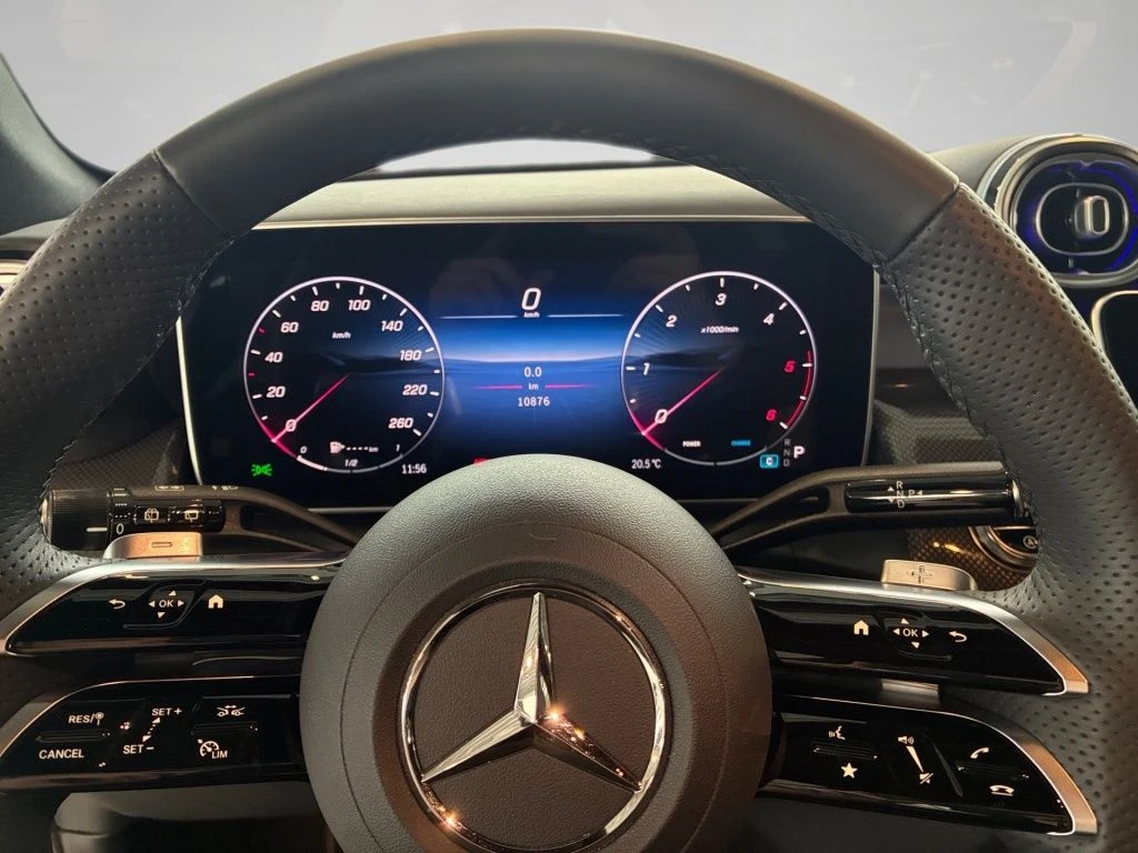 Mercedes-Benz-GLC 300 d-image-6