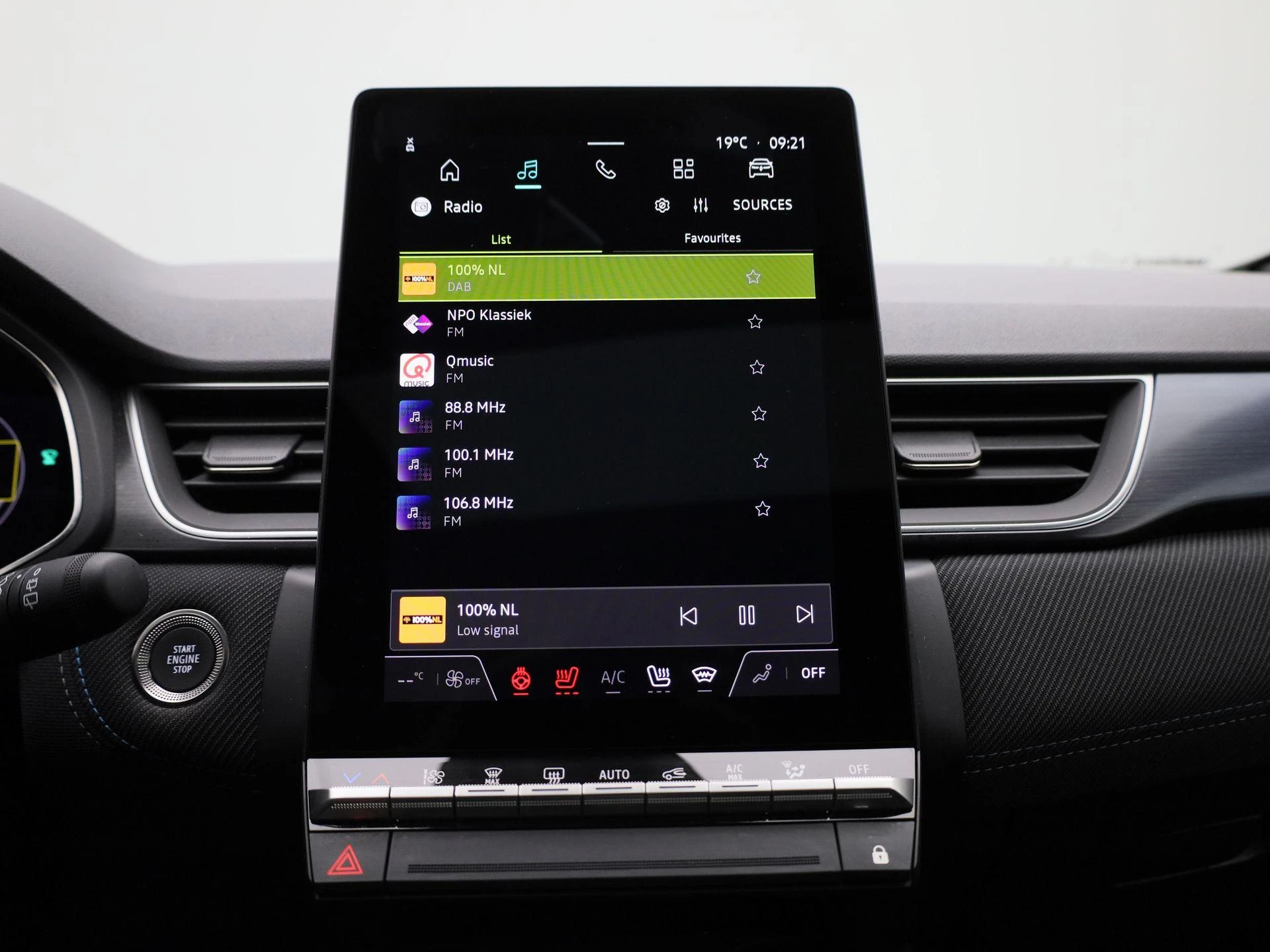 Renault-Captur-image-17