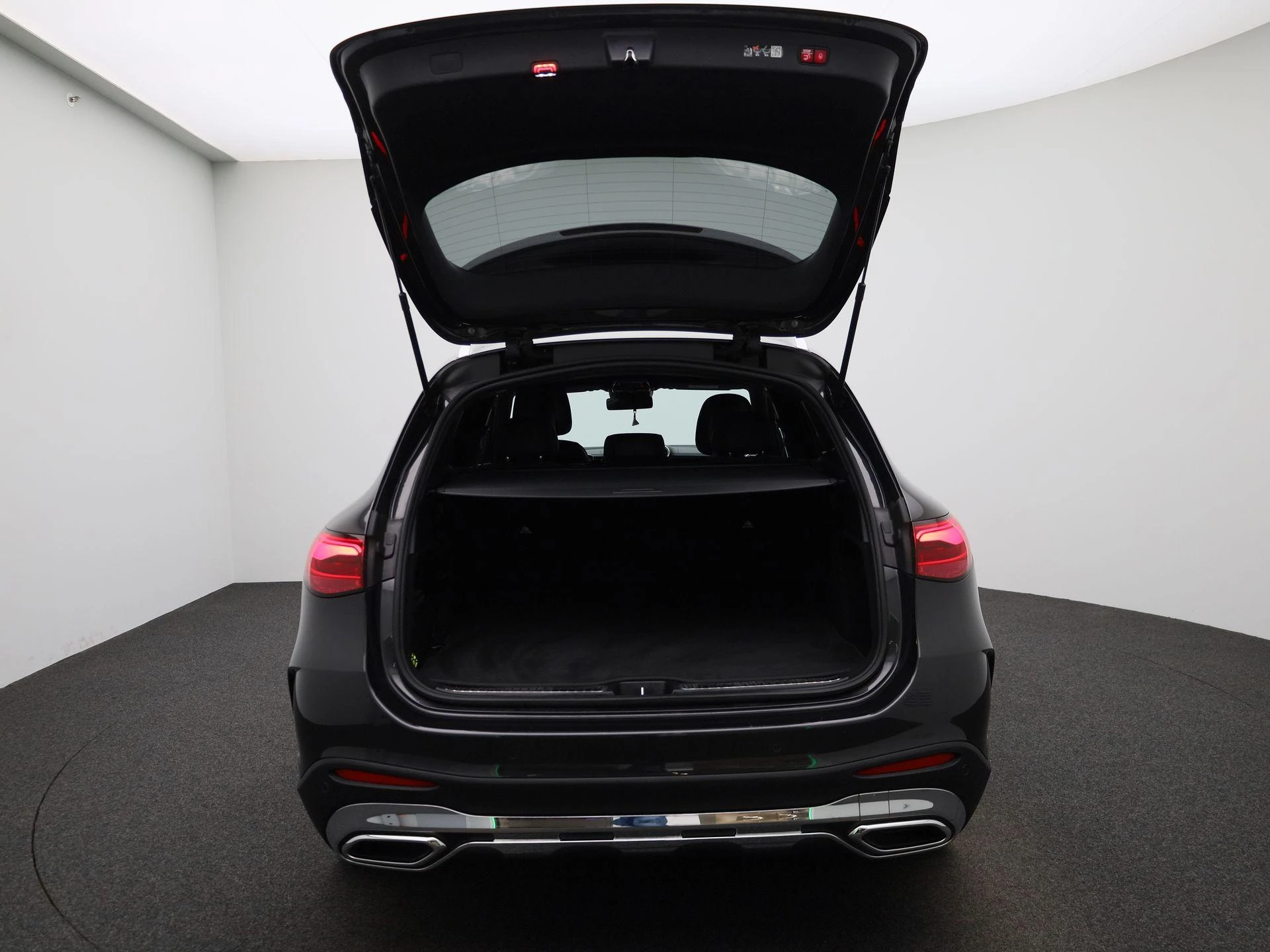 Mercedes-Benz-GLC-image-10
