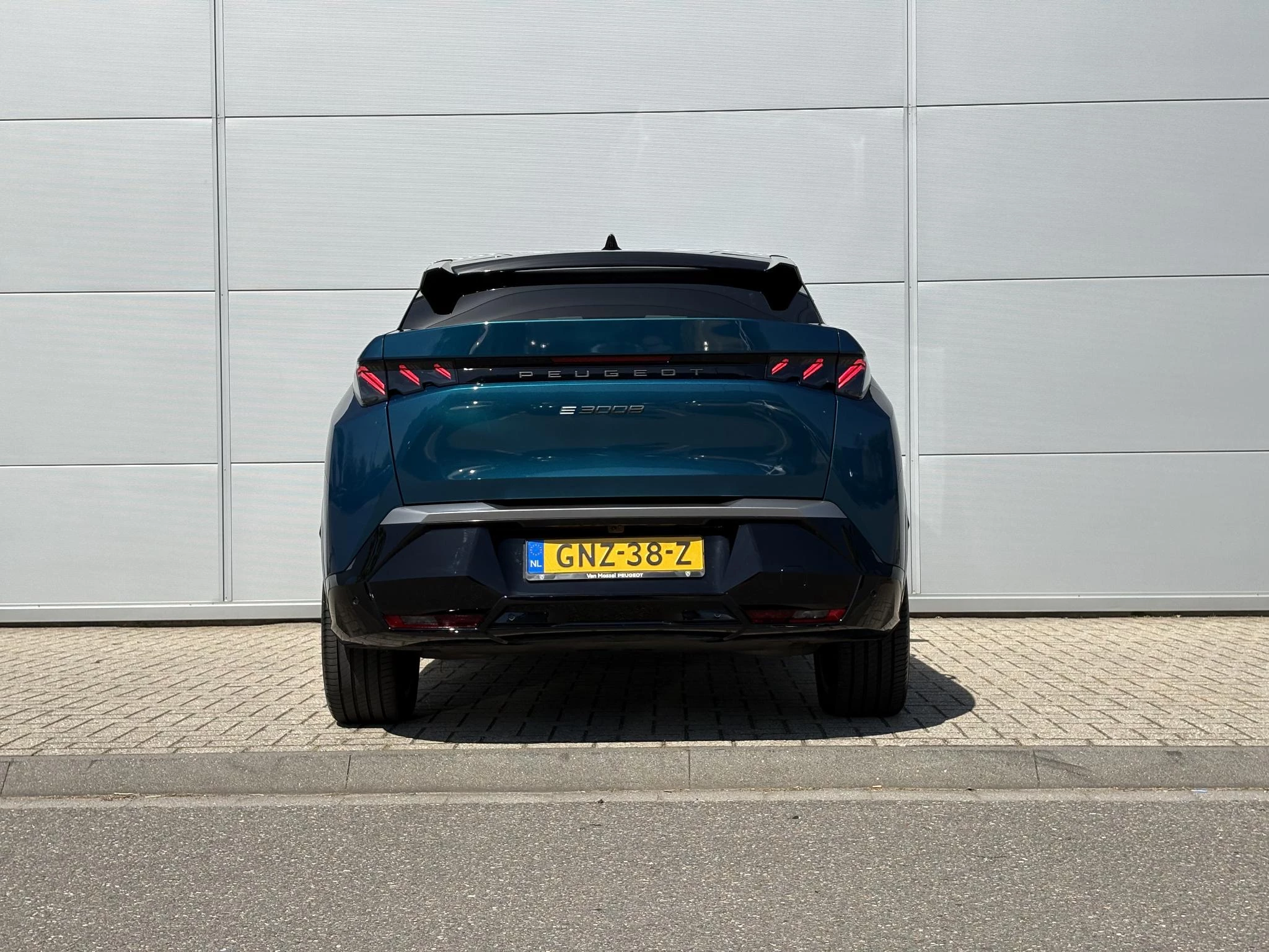 Peugeot-e-3008-image-5