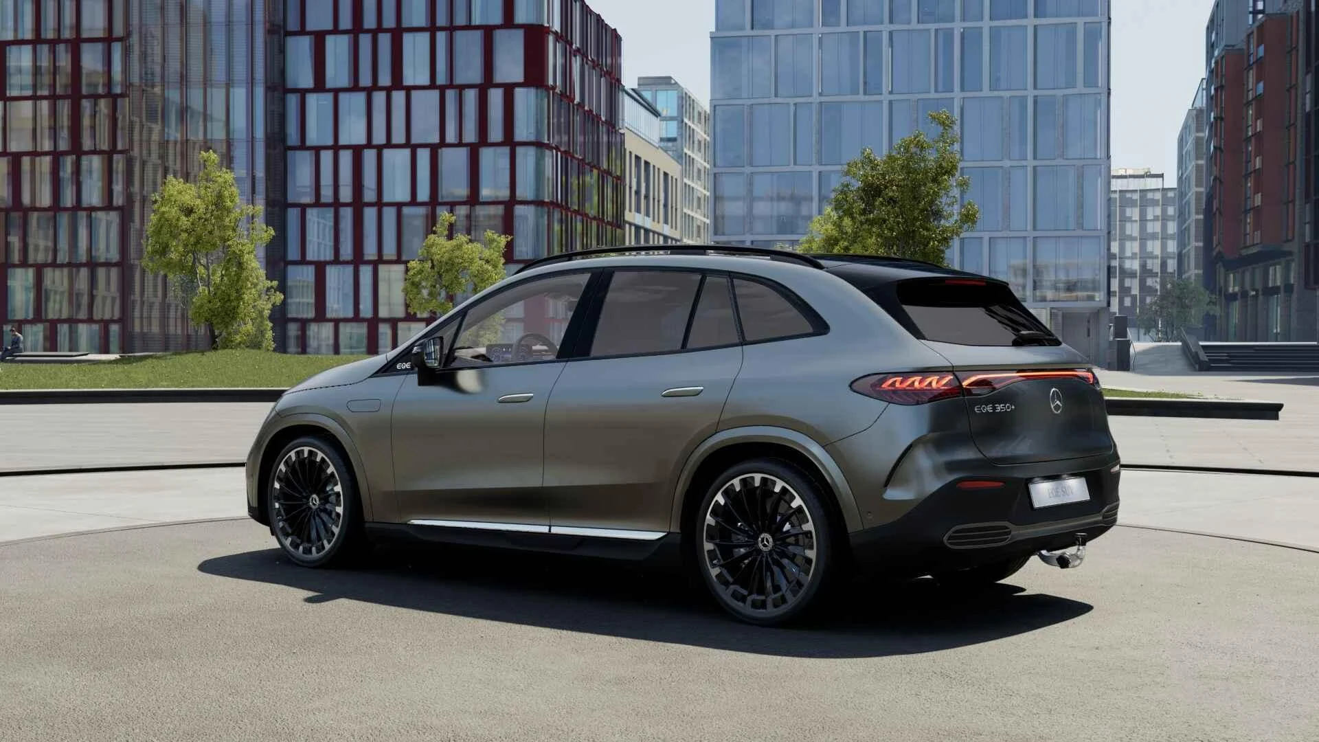 Mercedes-Benz-EQE-image-2