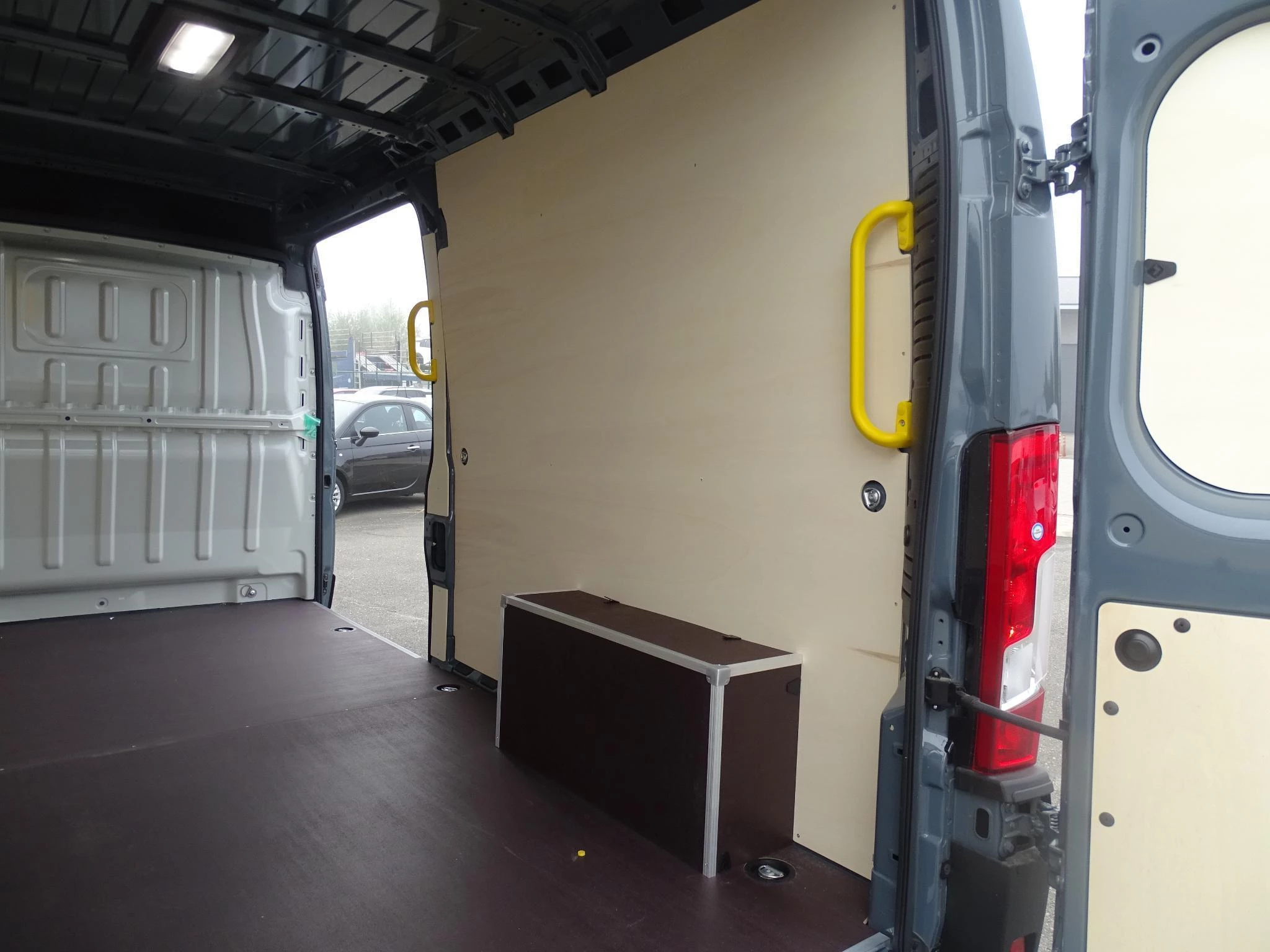 Opel-Movano-image-10