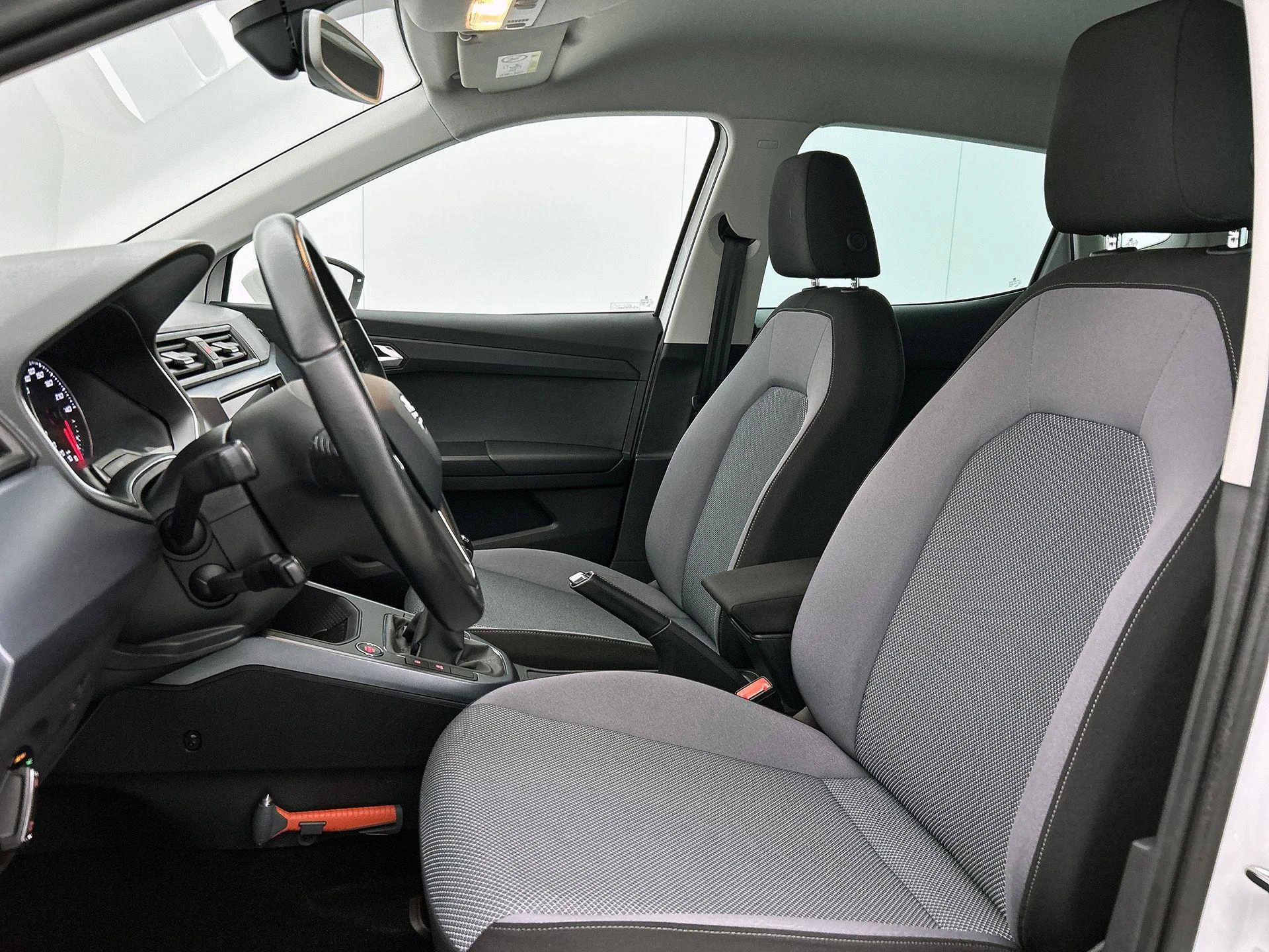 SEAT-Arona-image-32