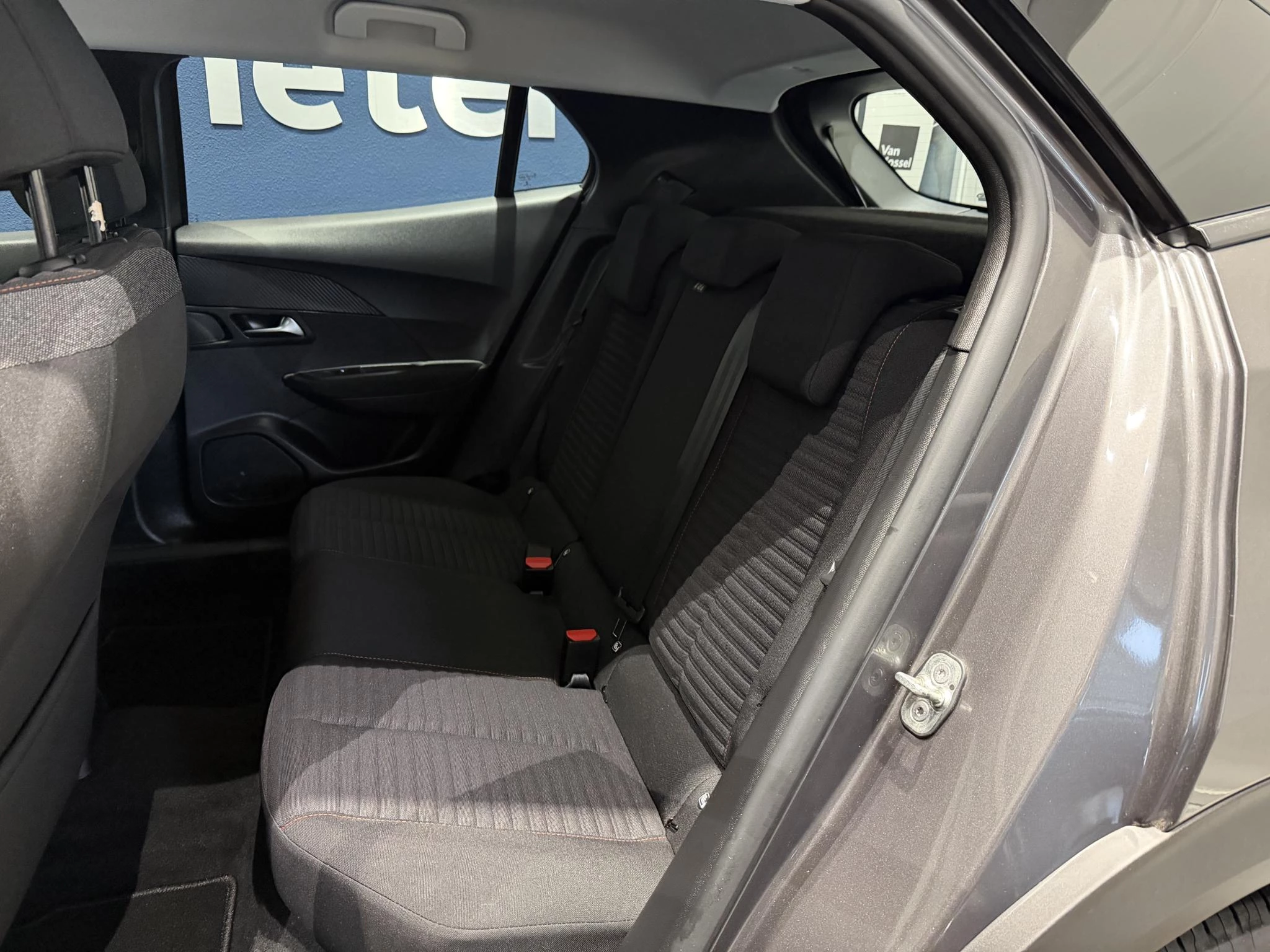 Peugeot-2008-image-4