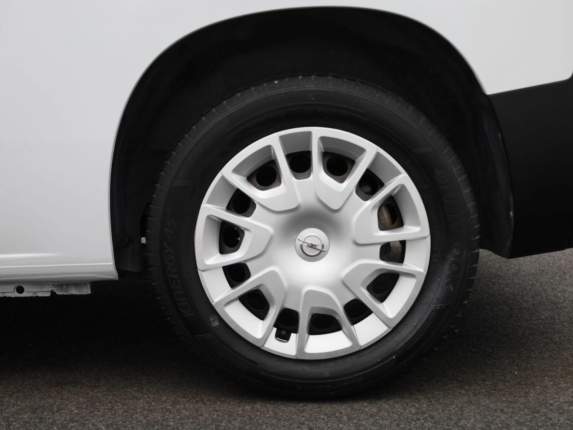 Opel-Combo Life-image-16
