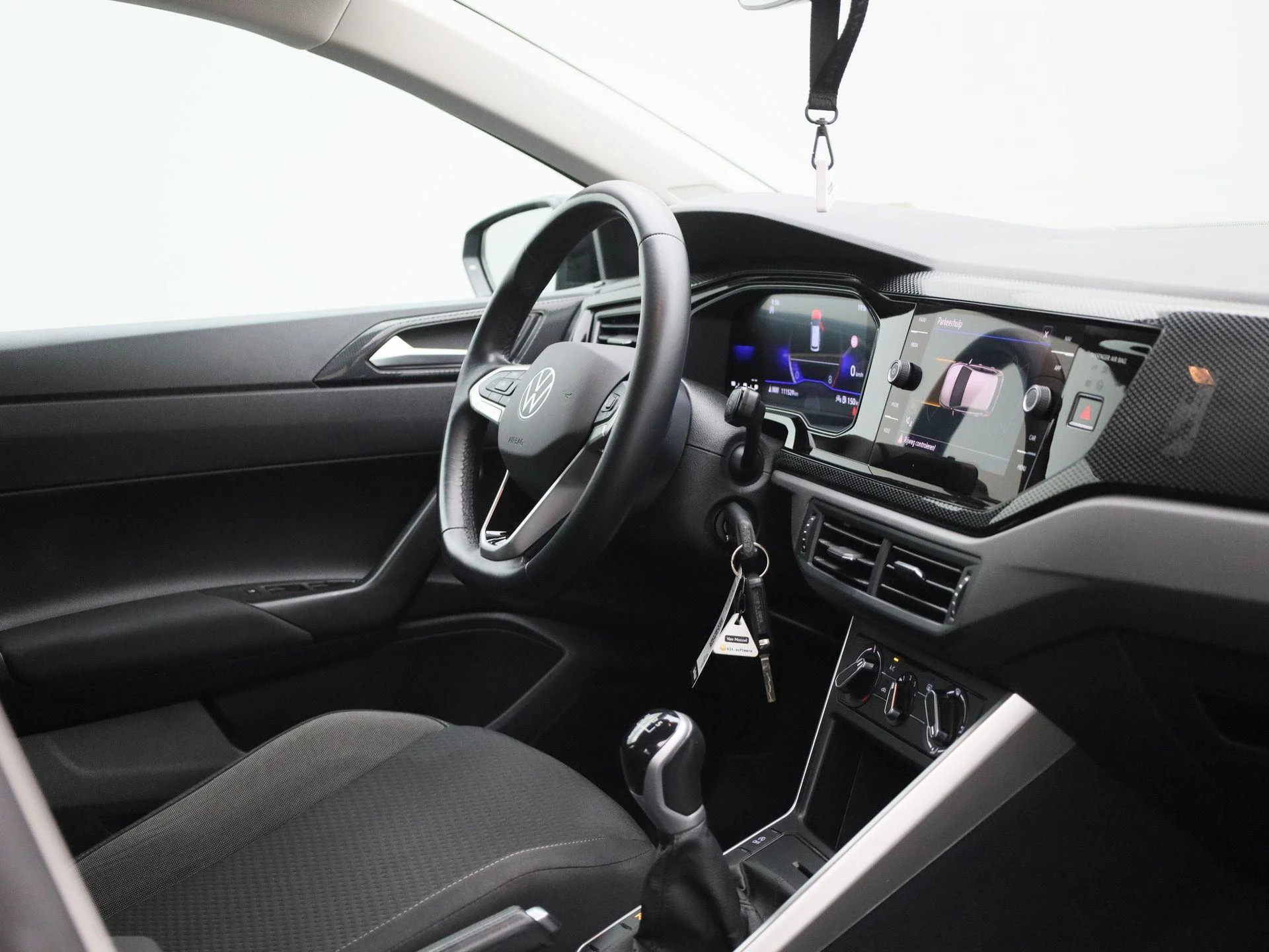 Volkswagen-Polo-image-29