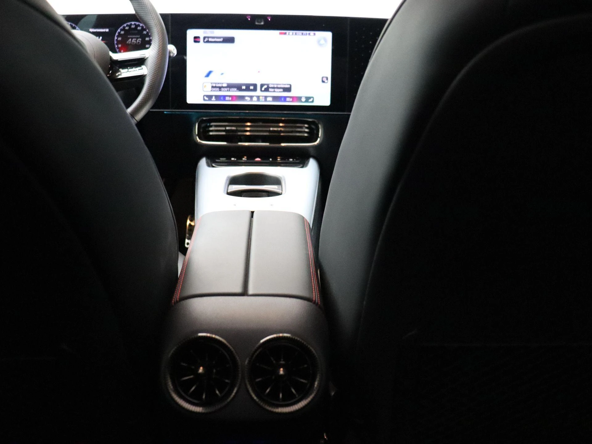 Mercedes-Benz-CLA-image-22