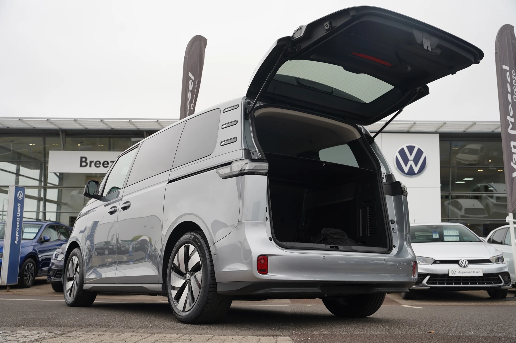 Volkswagen-ID. Buzz-image-15