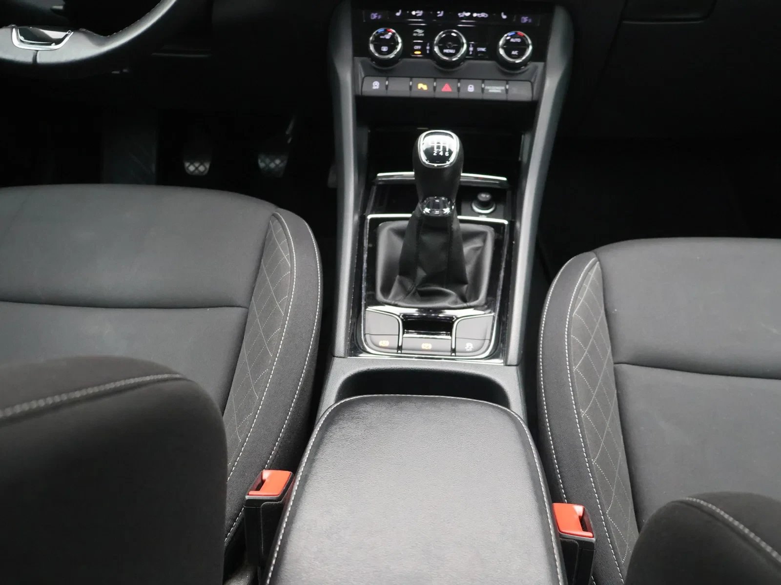 Škoda Karoq Karoq Clever 1.0 TSI 110PK *CAMERA*PDC*APP-CONNECT*NAVI*...*
