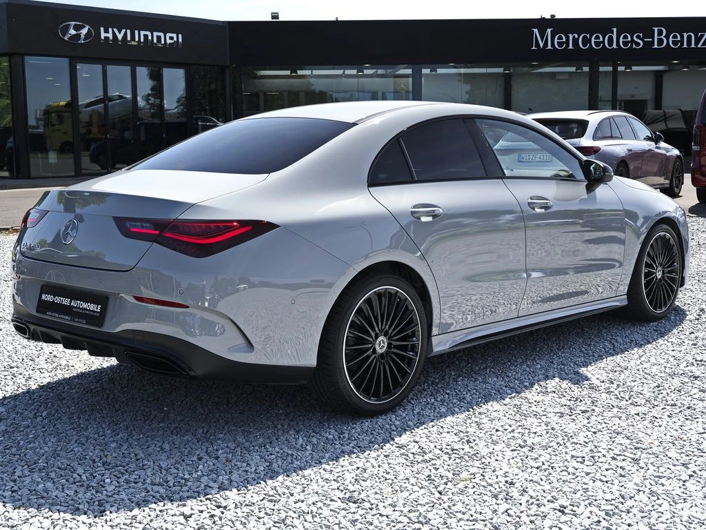 Mercedes-Benz-CLA 200-image-5