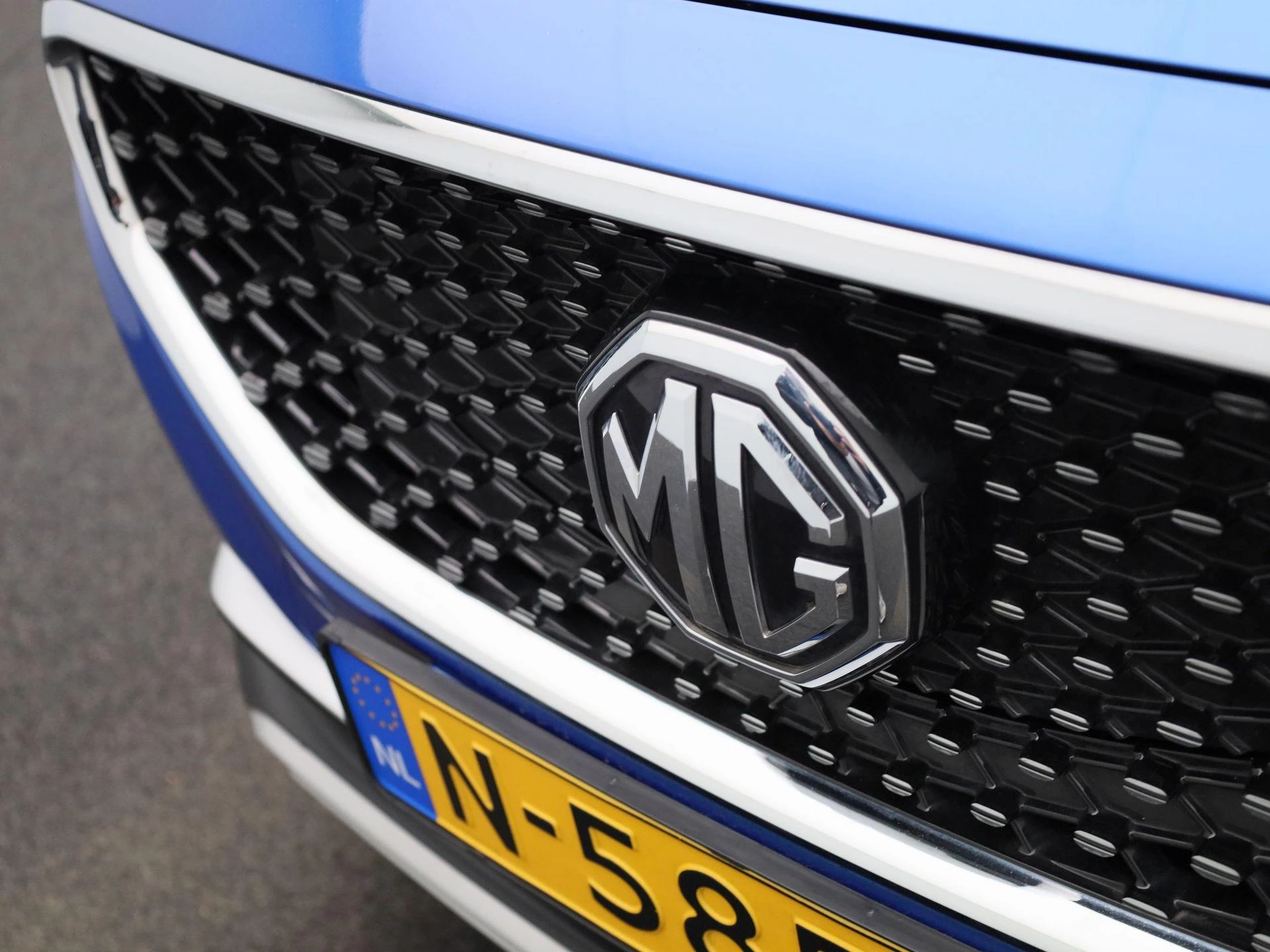 MG-ZS EV-image-35