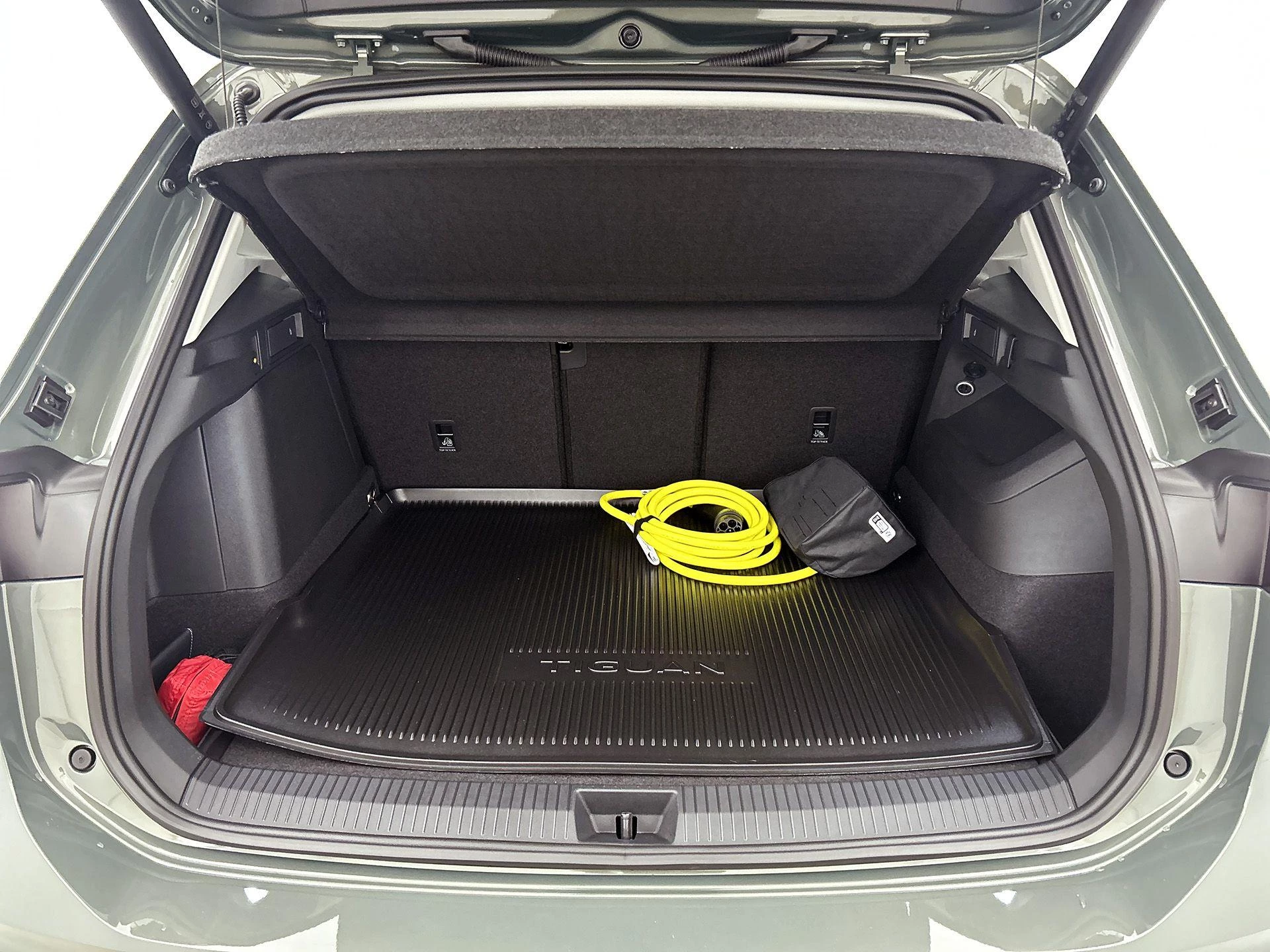 Volkswagen-Tiguan-image-13