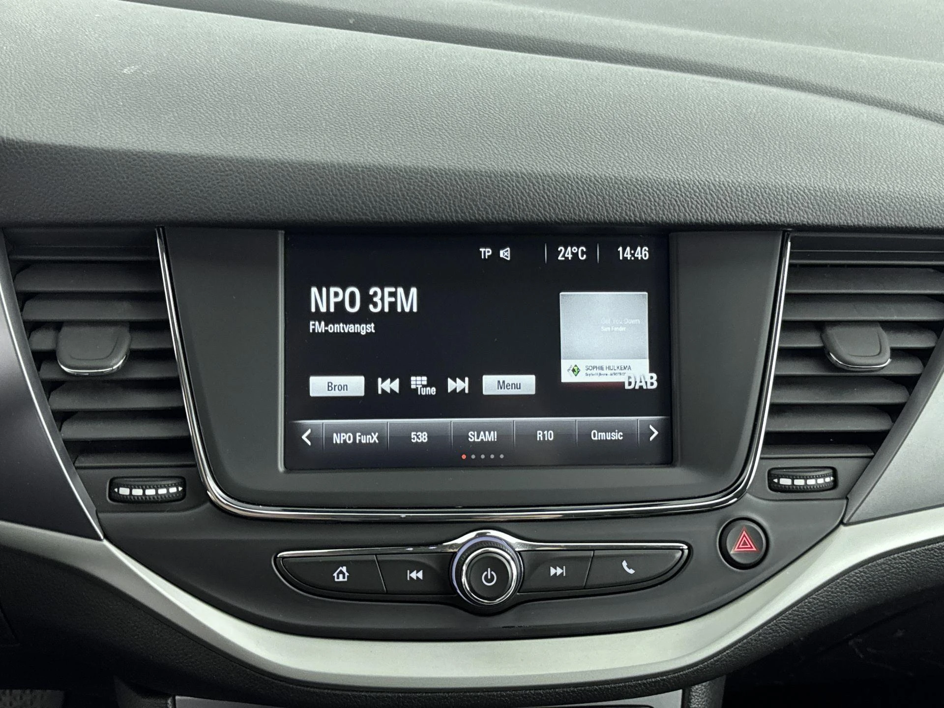 Opel-Astra-image-6