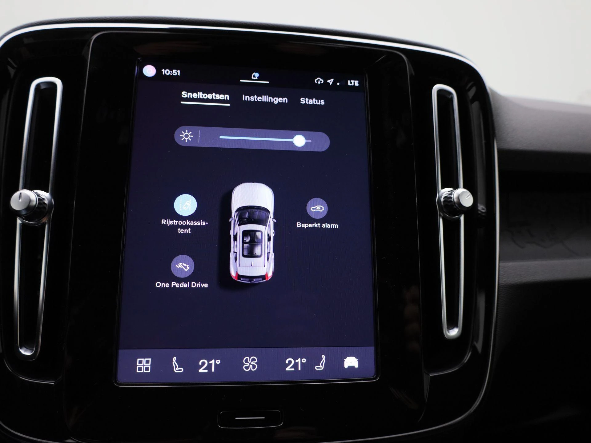 Volvo-XC40-image-24