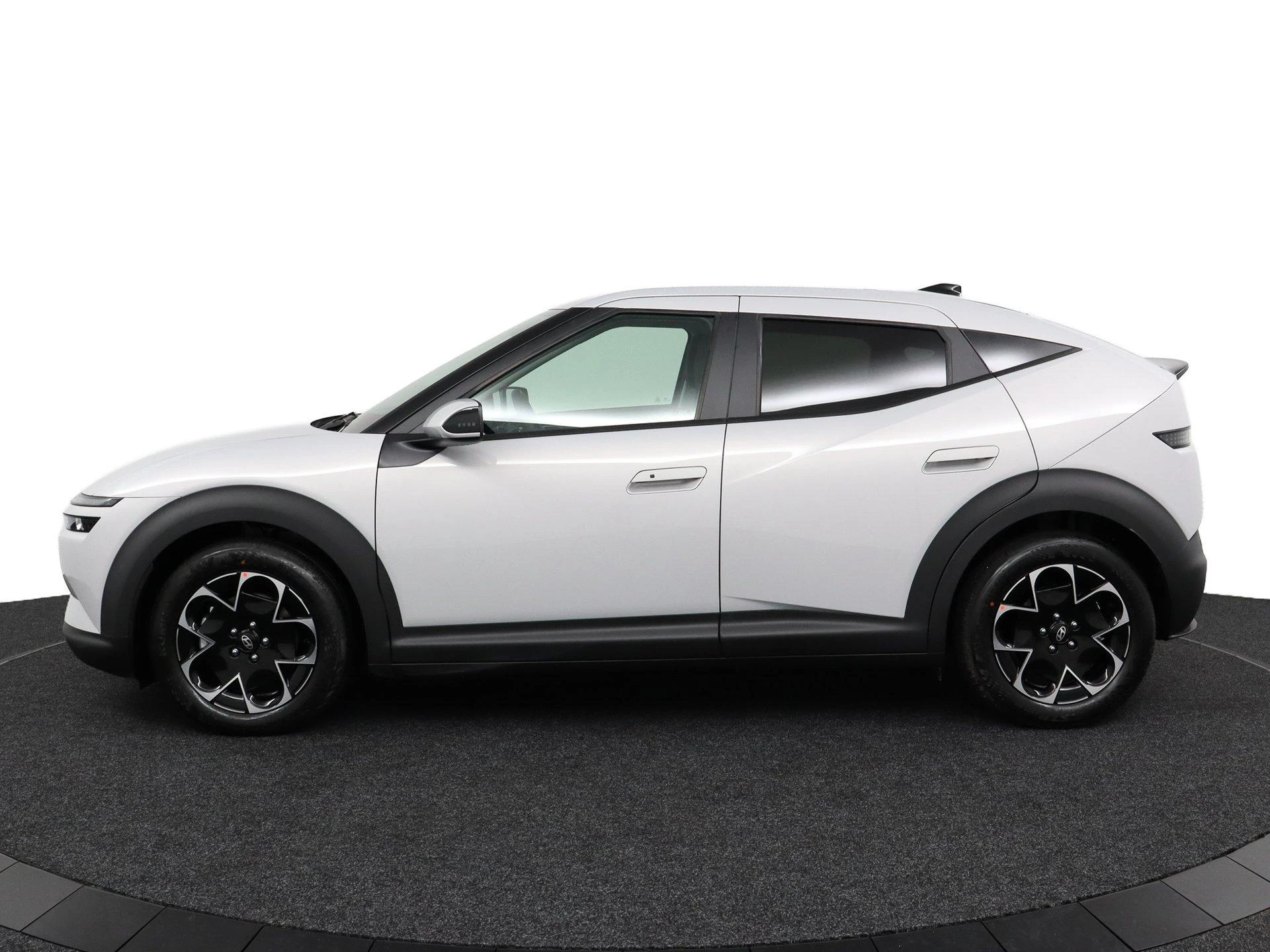 Hyundai-IONIQ 3-image-3