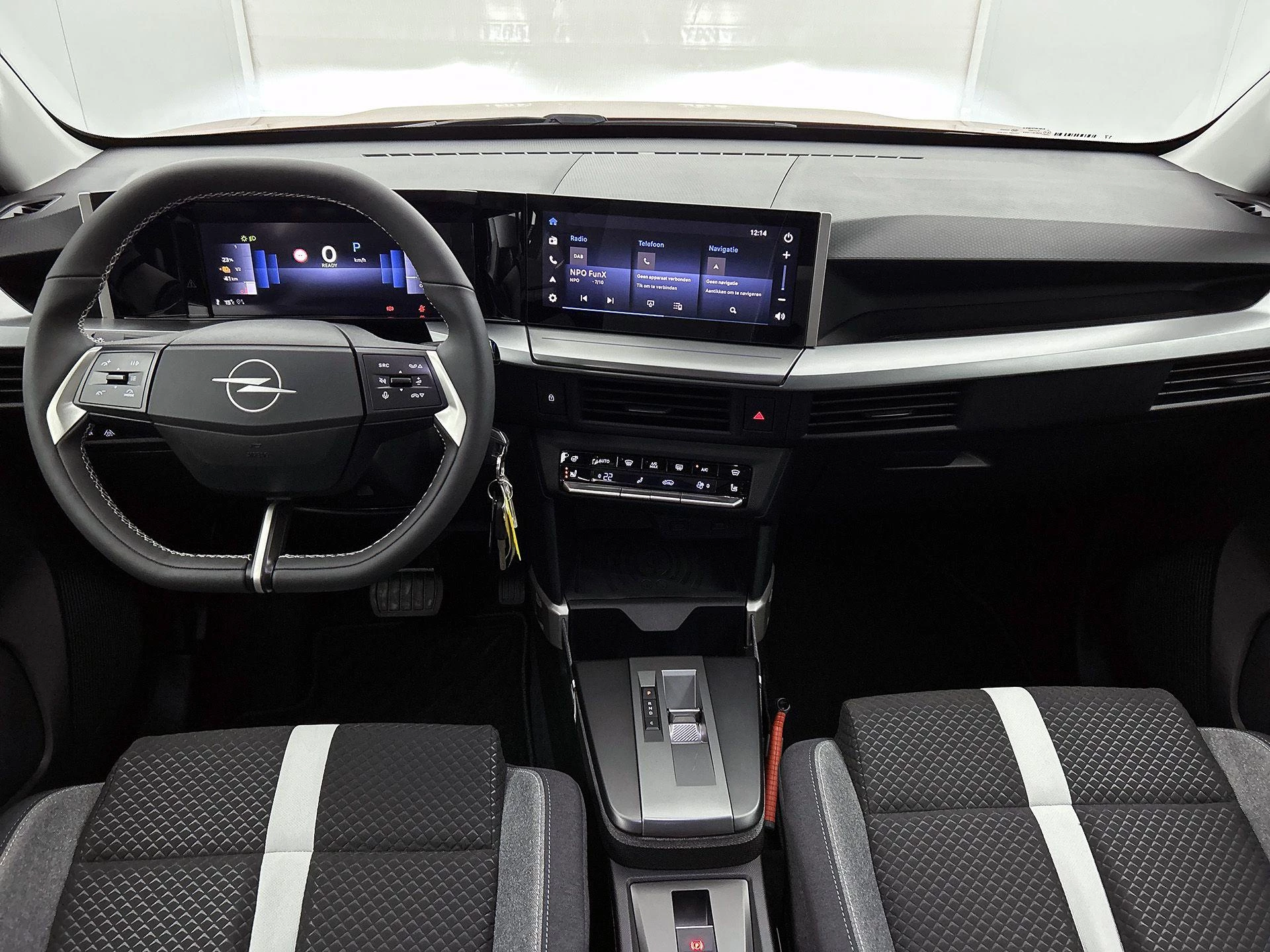Opel-Frontera-image-17