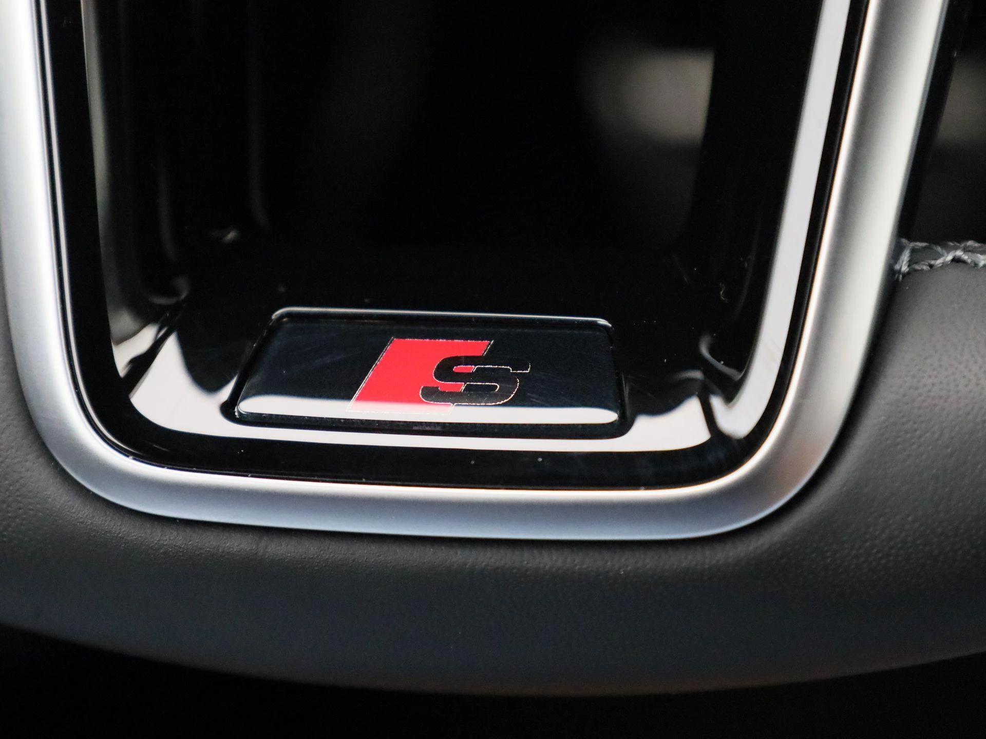 Audi A8 60 TFSI e quattro Lang 340 PK