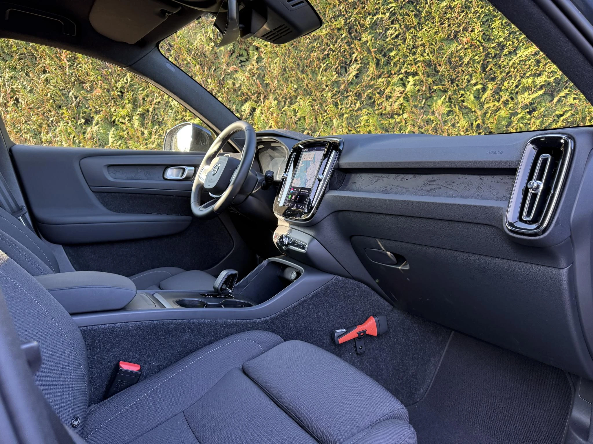 Volvo-EX40-image-13