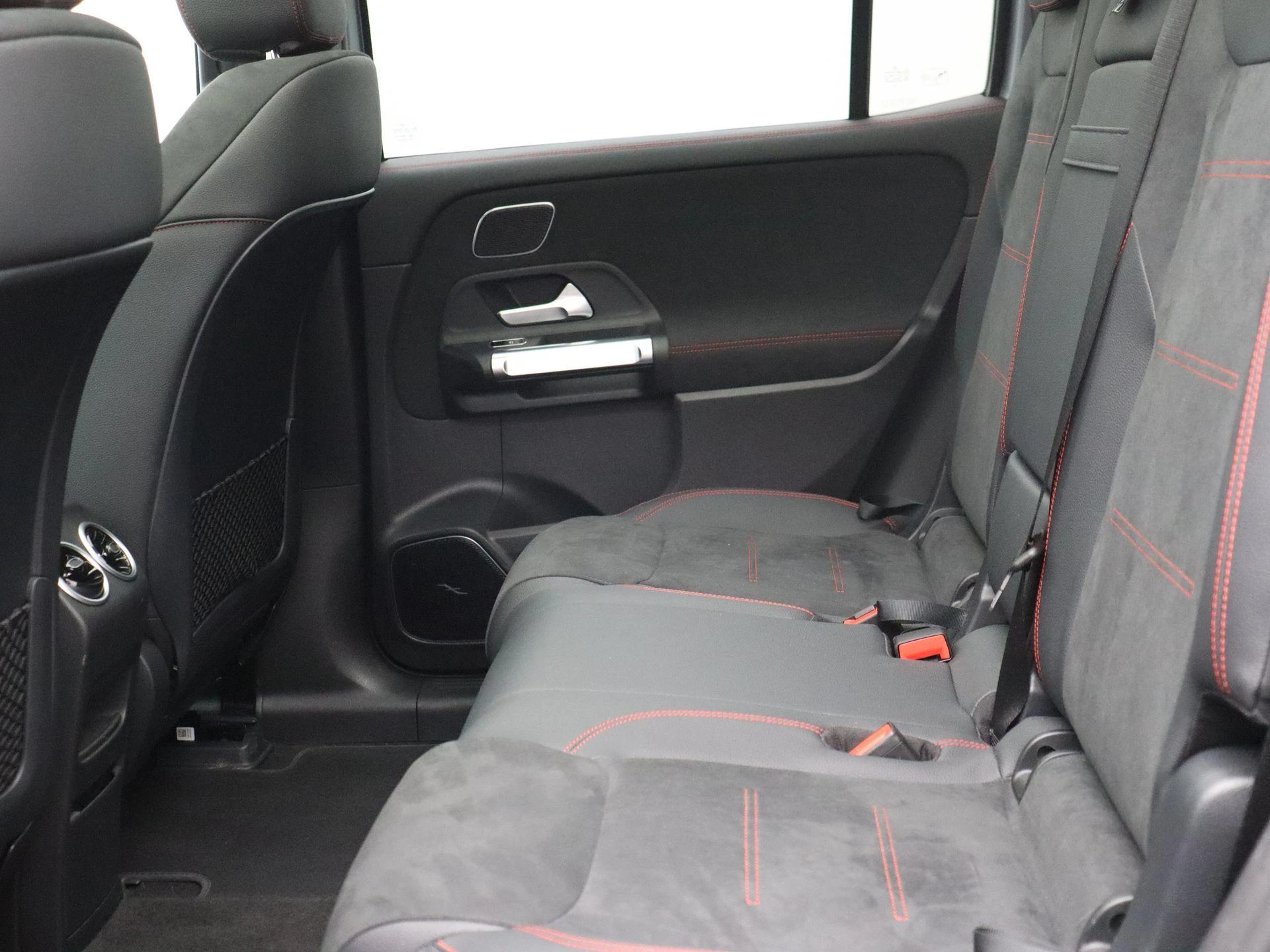 Mercedes-Benz EQB 250+ Business Star Edition + PANO DAK + BURMESTER + HEAD UP + MEMORY +