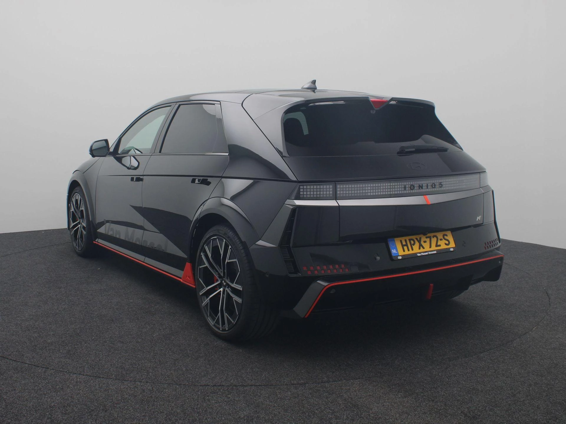 Hyundai-IONIQ 5-image-2