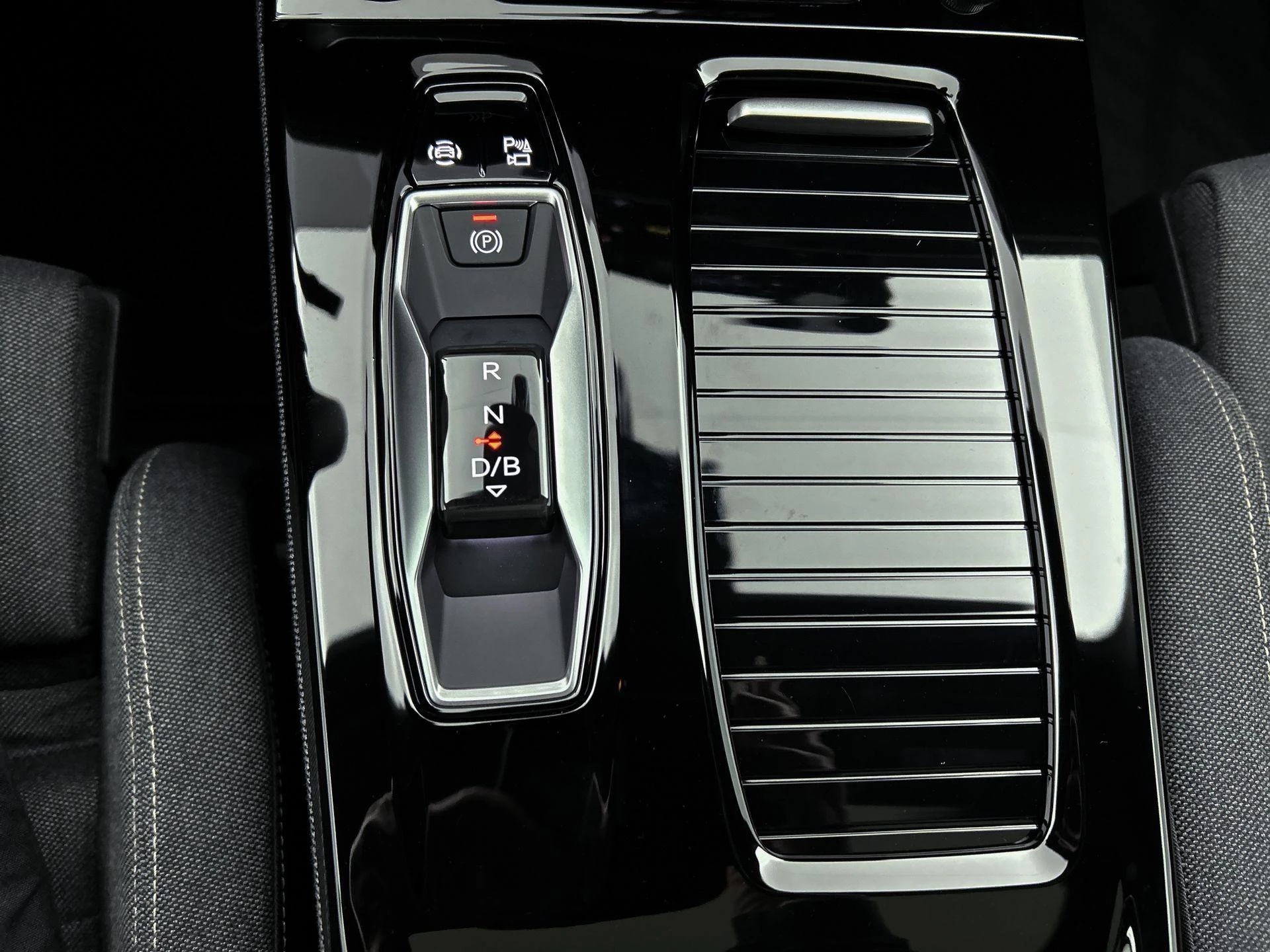 Audi-A6 Sportback e-tron-image-20