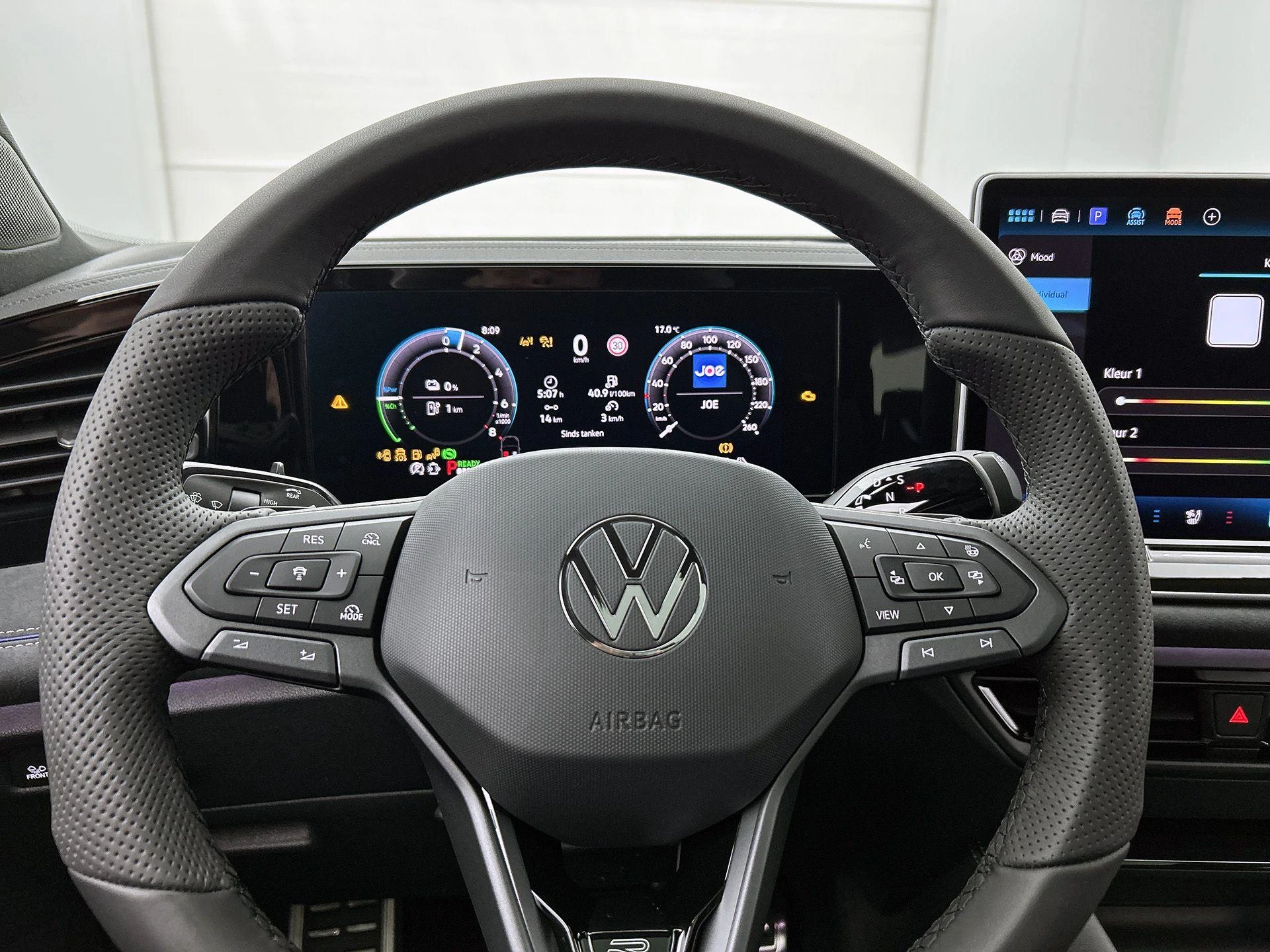 Volkswagen-Tiguan-image-47