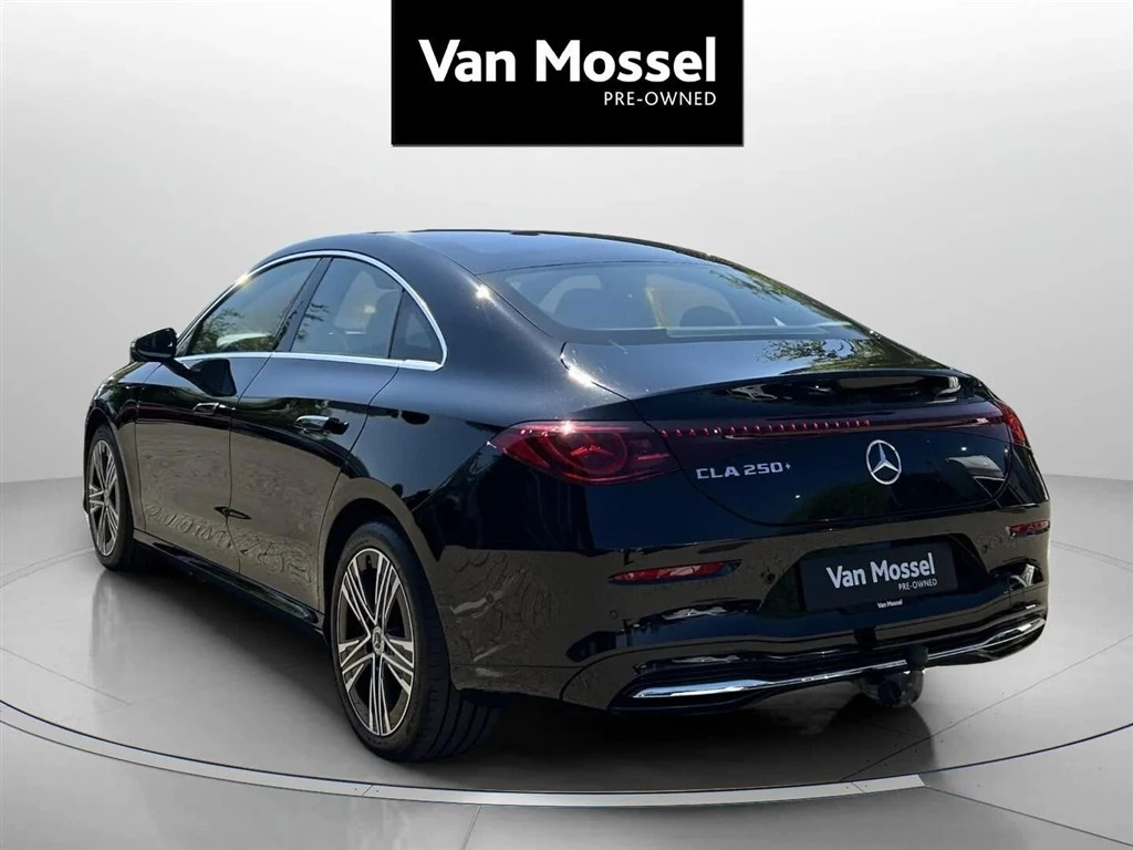 Mercedes-Benz-CLA-image-6