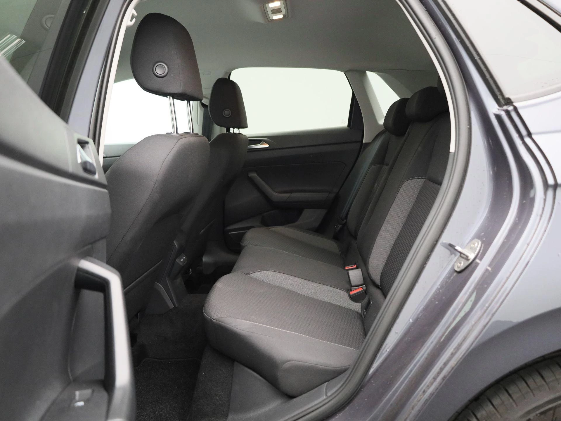 Volkswagen-Polo-image-11