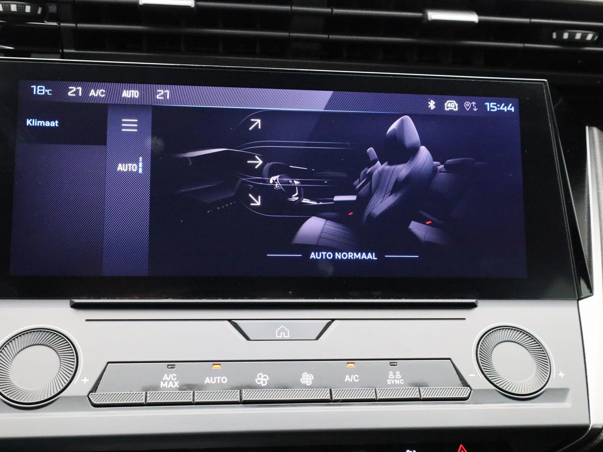 Peugeot-308-image-18