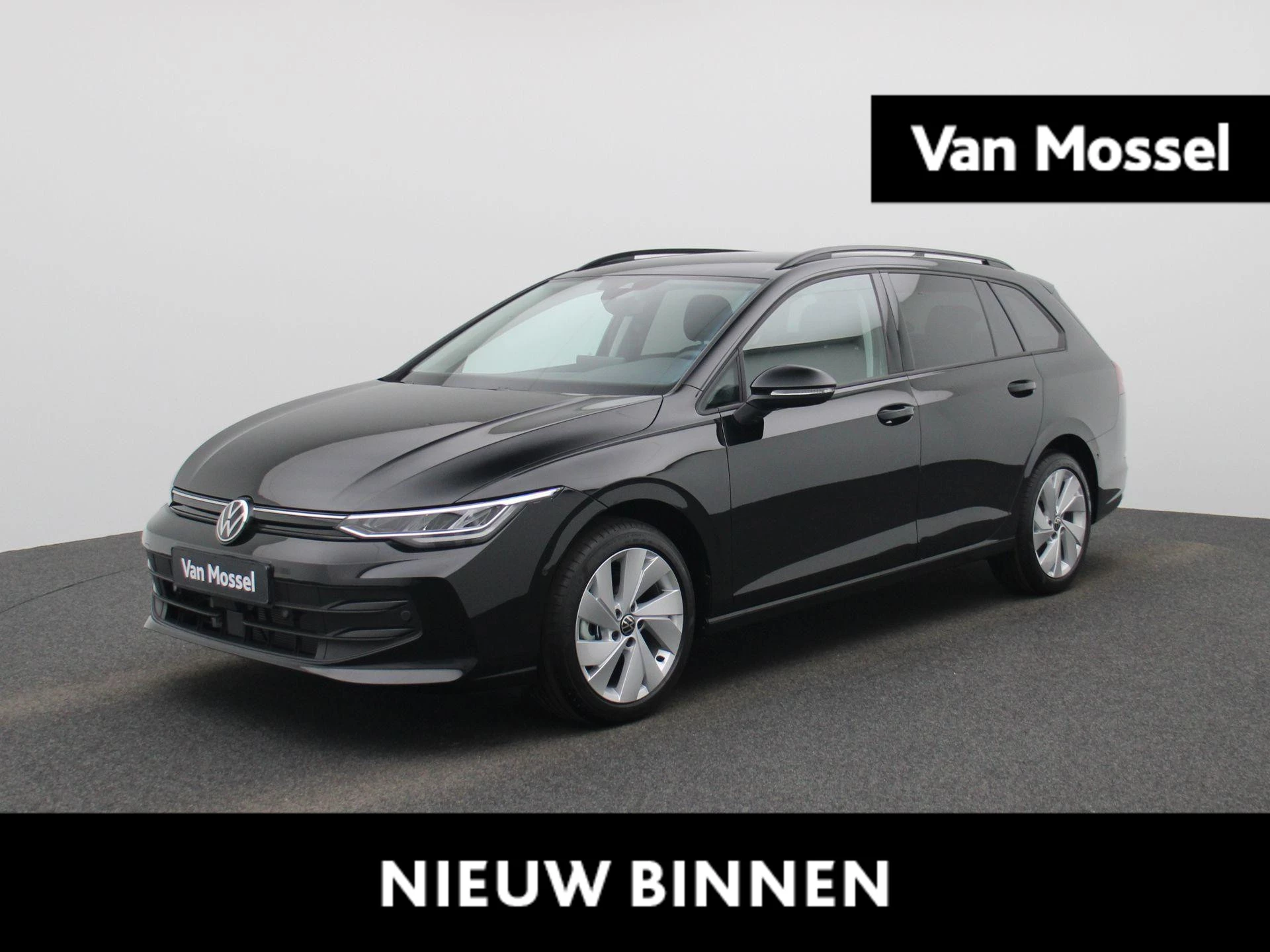 Volkswagen-Golf-image-0