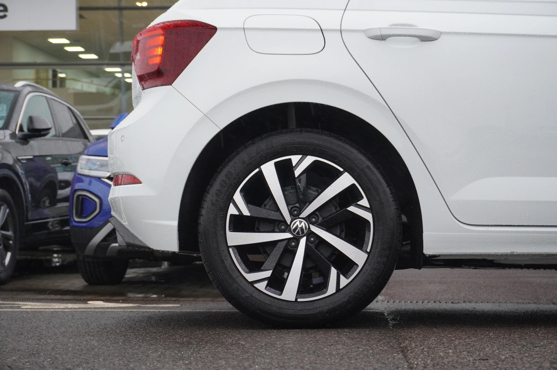 Volkswagen-Polo-image-21