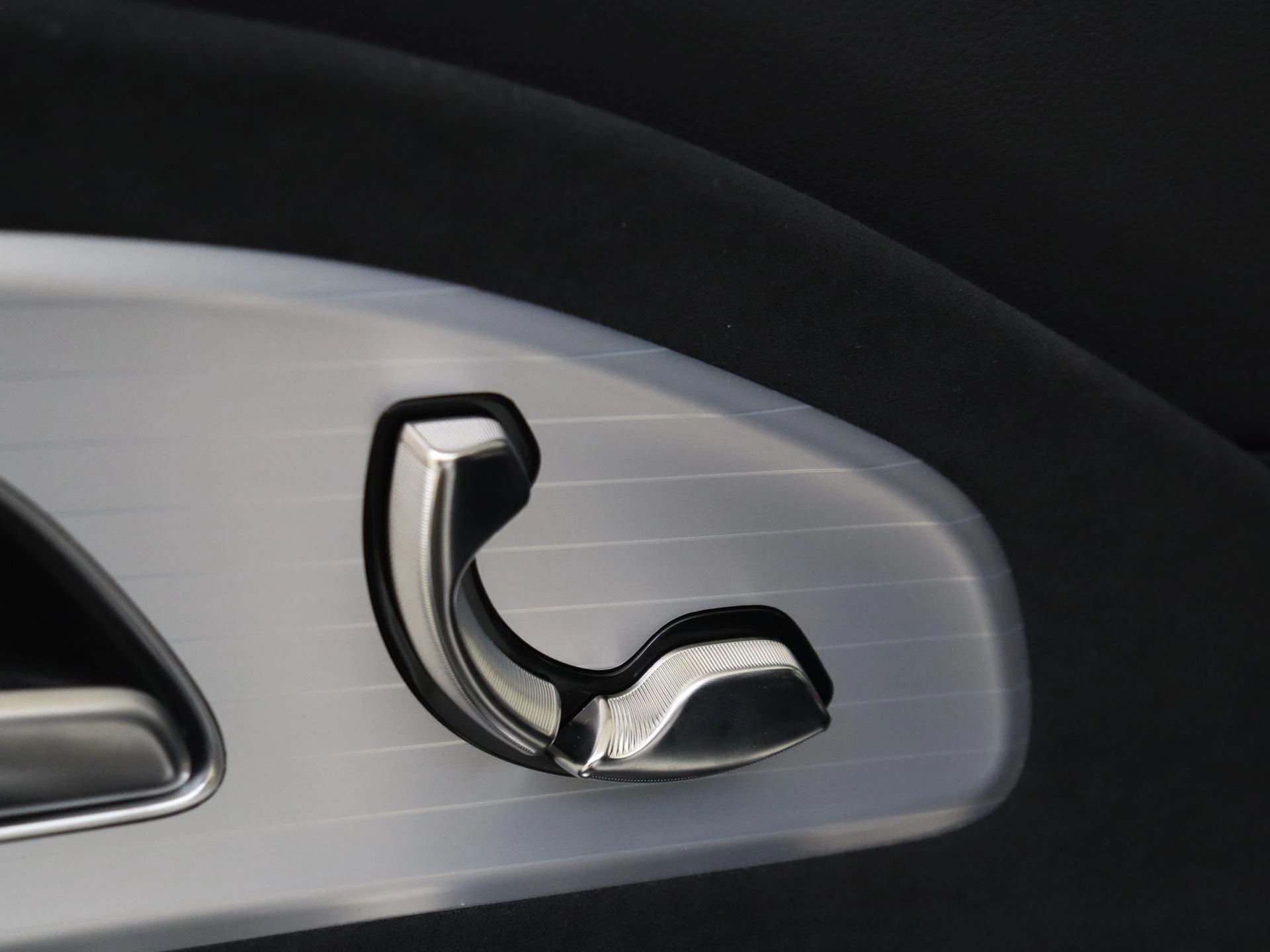 Mercedes-Benz-CLA-image-25