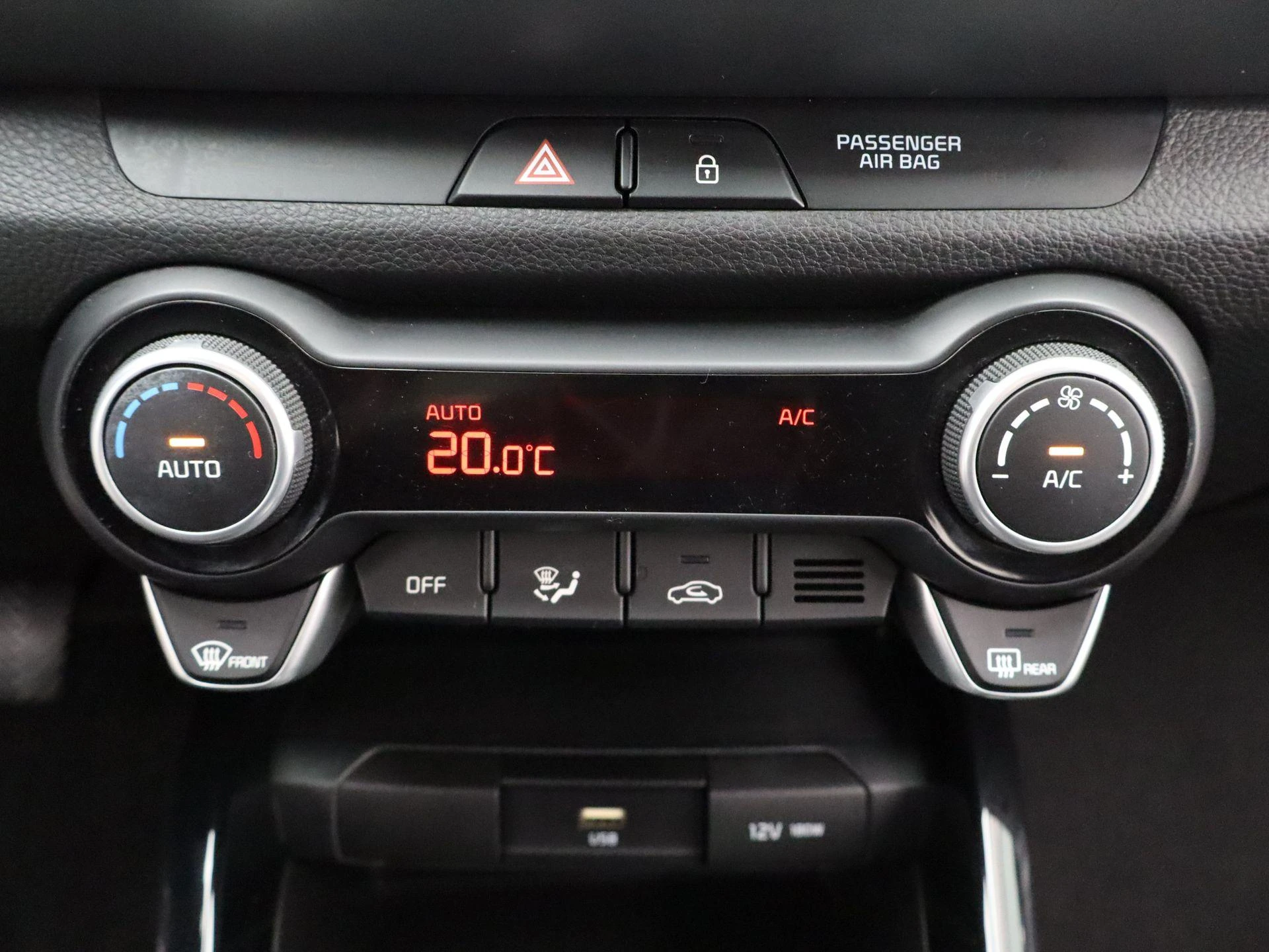 Kia-Stonic-image-19