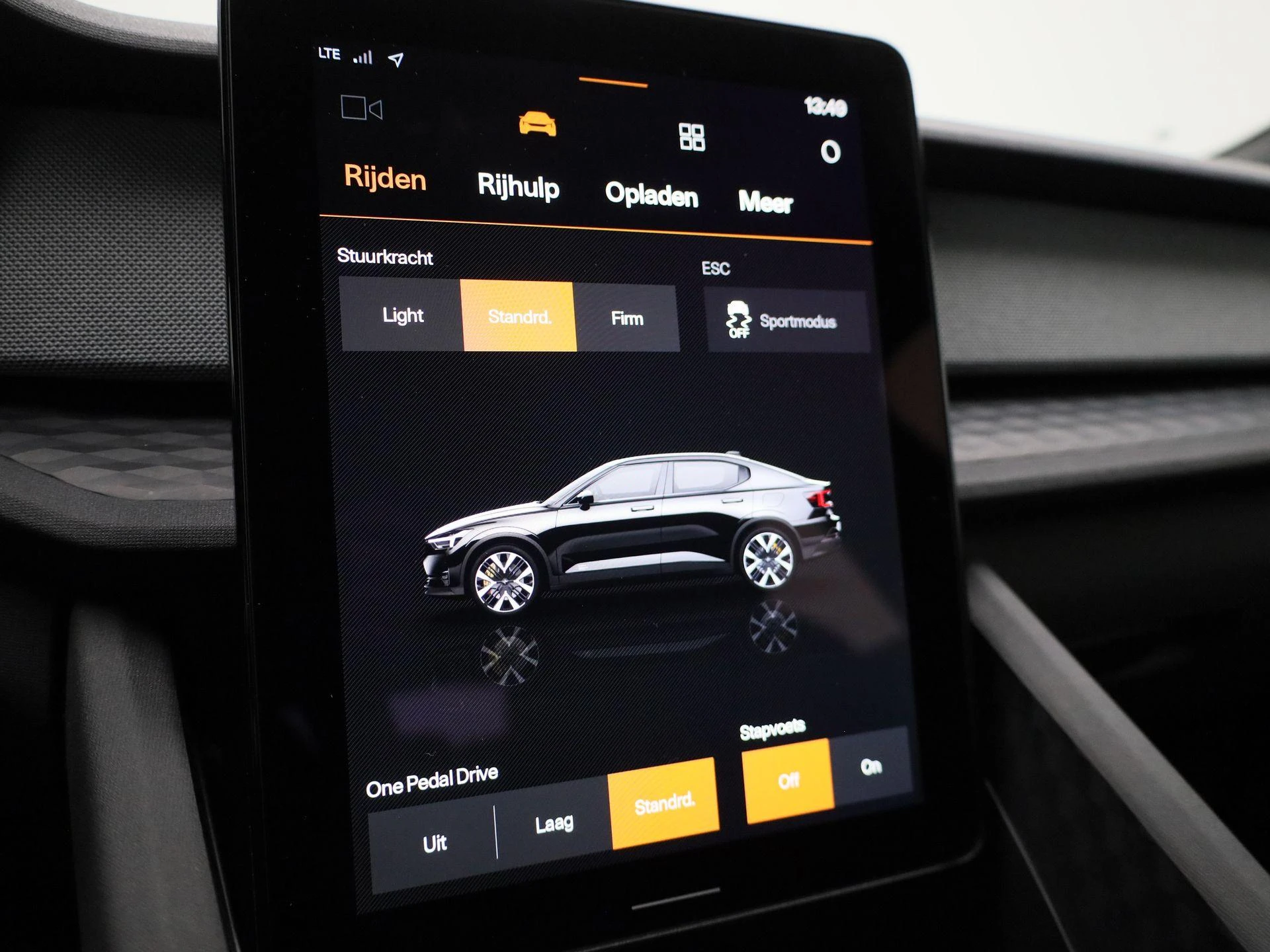Polestar-2-image-28