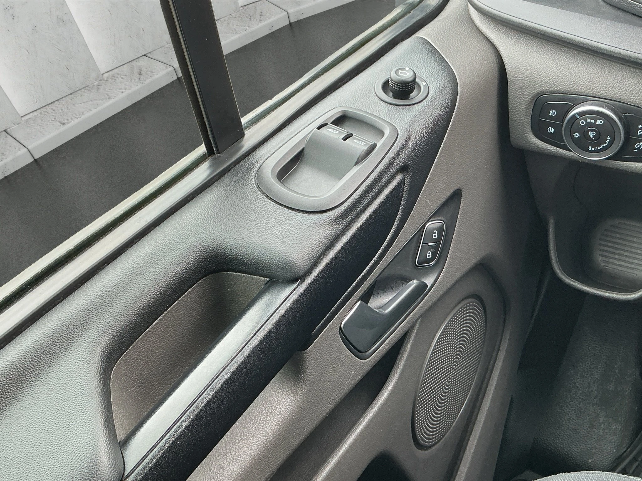Ford Transit Custom Kombi Trend 320 L1 2.0 l EcoBlue .