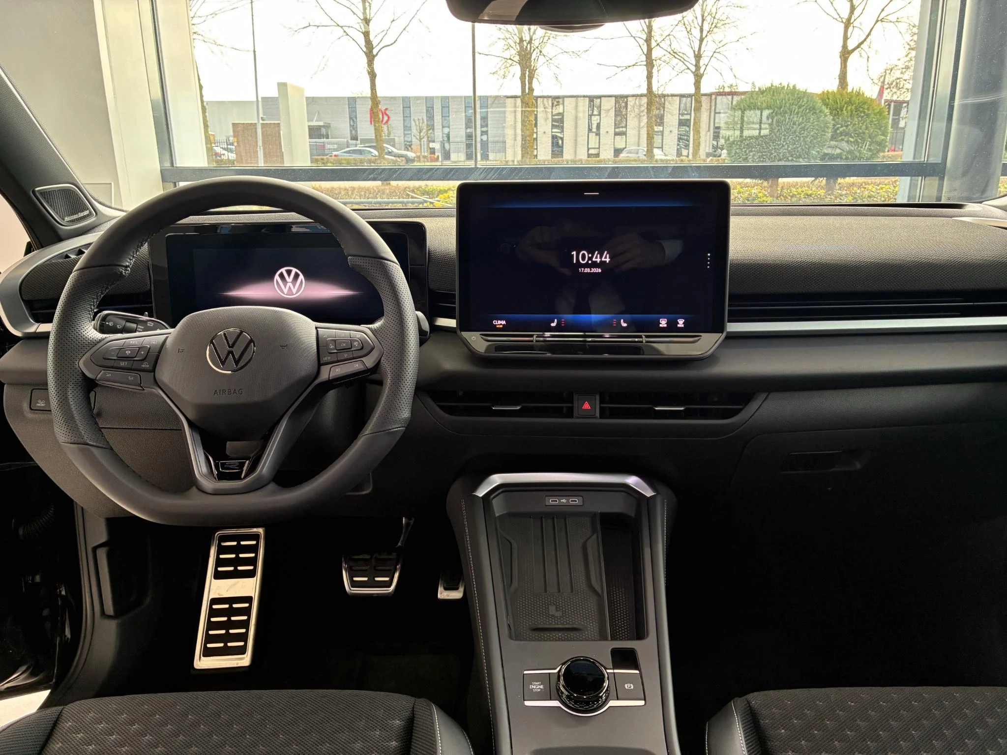 Volkswagen-T-Roc-image-9