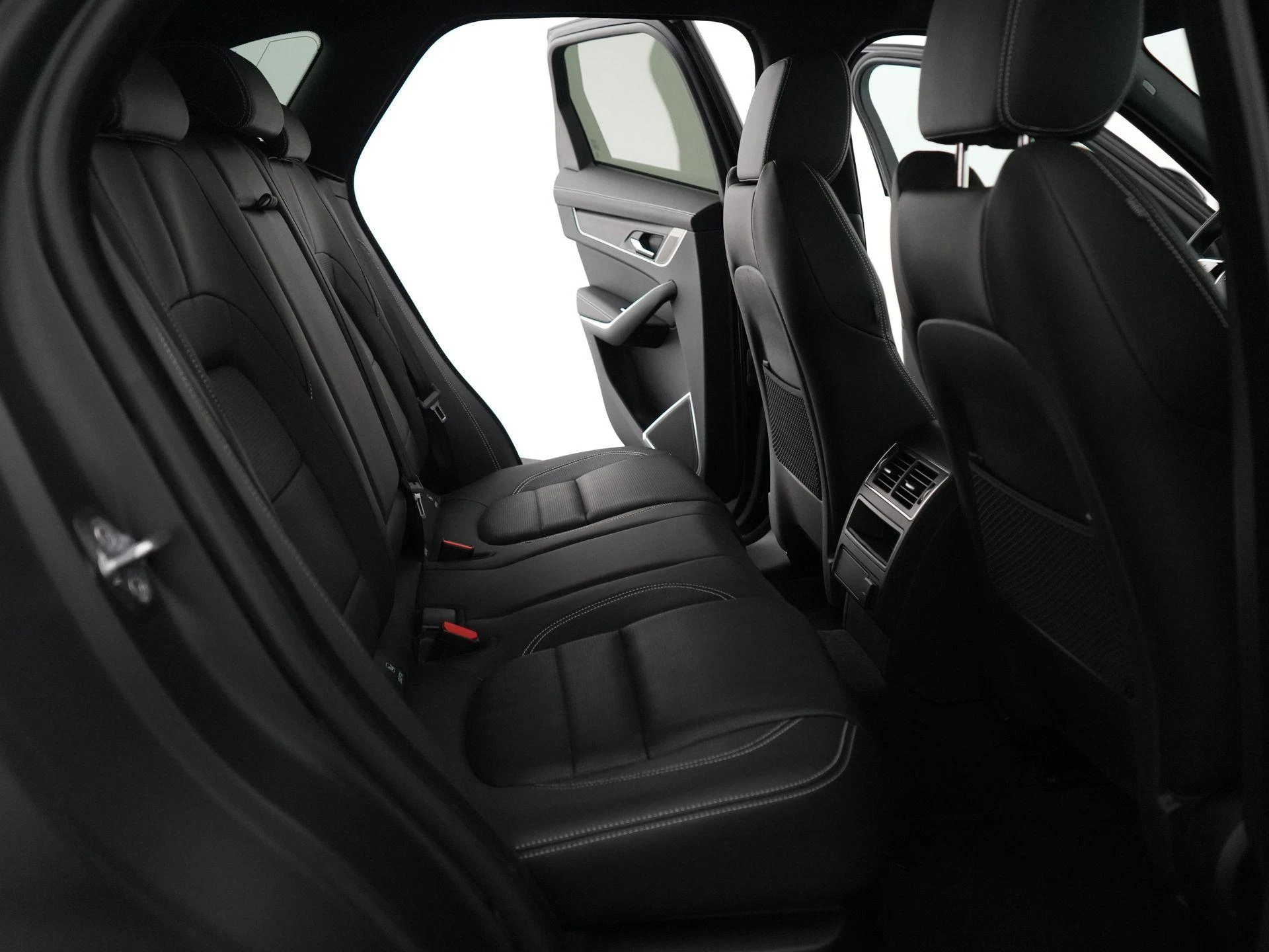 Jaguar F-PACE 2.0 P400e PHEV R-Dynamic Black