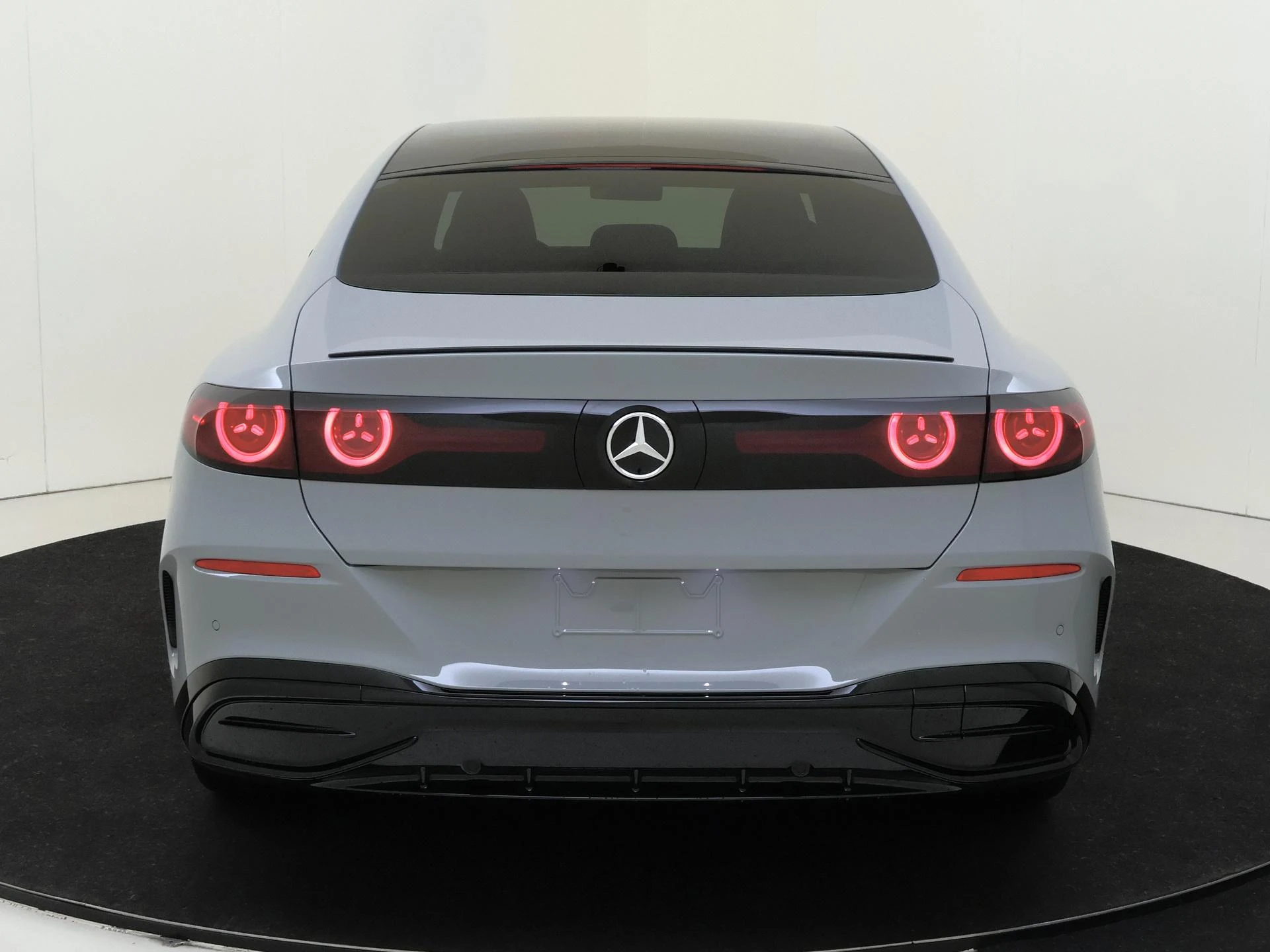 Mercedes-Benz-C-Klasse-image-5