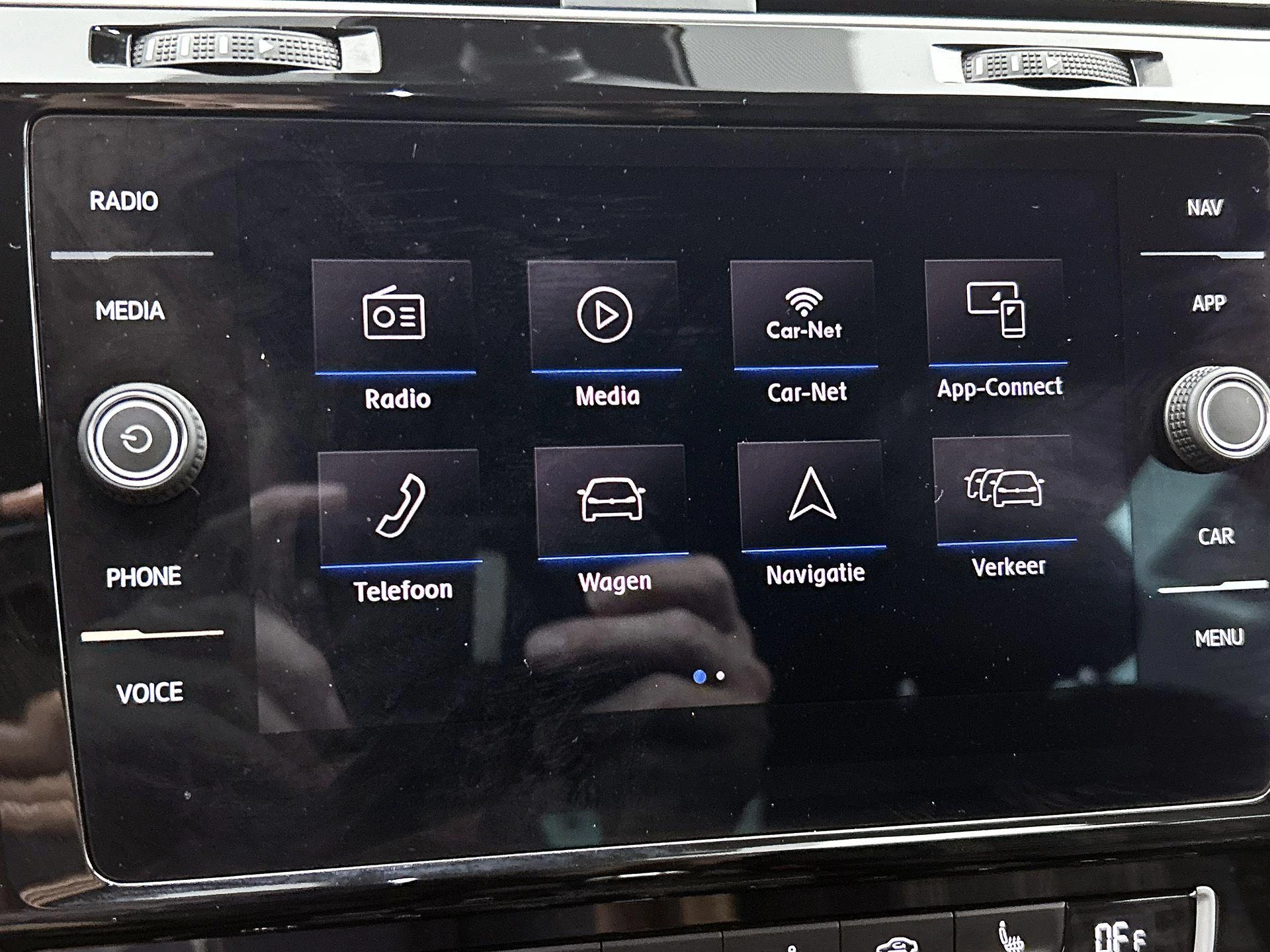 Volkswagen-Golf-image-11