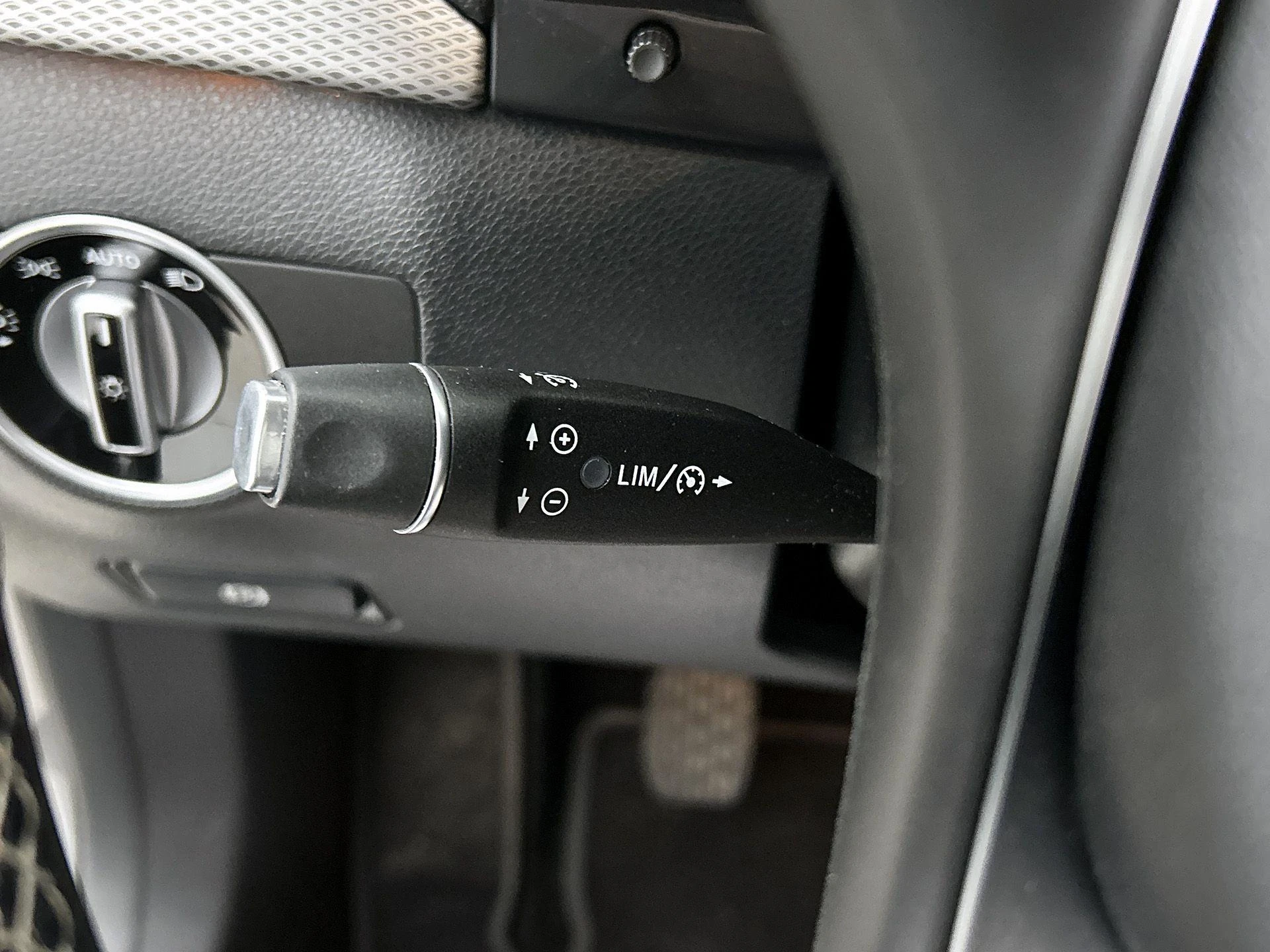 Mercedes-Benz-B-Klasse-image-5