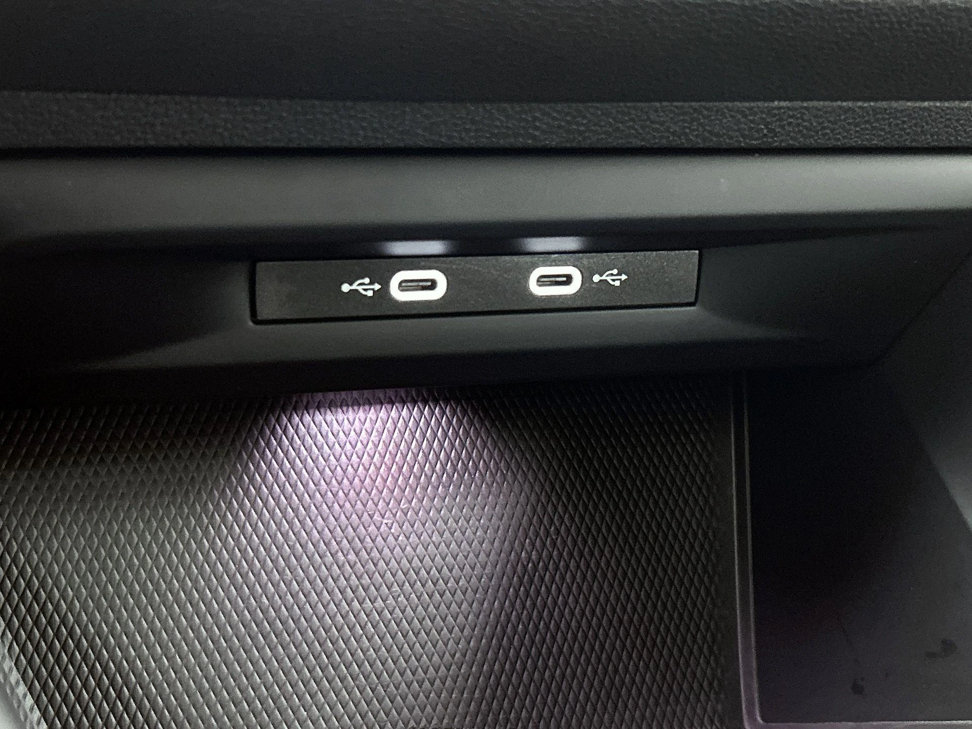 Volkswagen-Golf-image-30