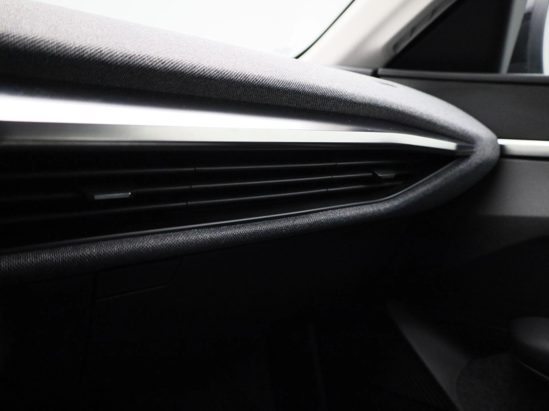 Renault-Megane E-Tech-image-26