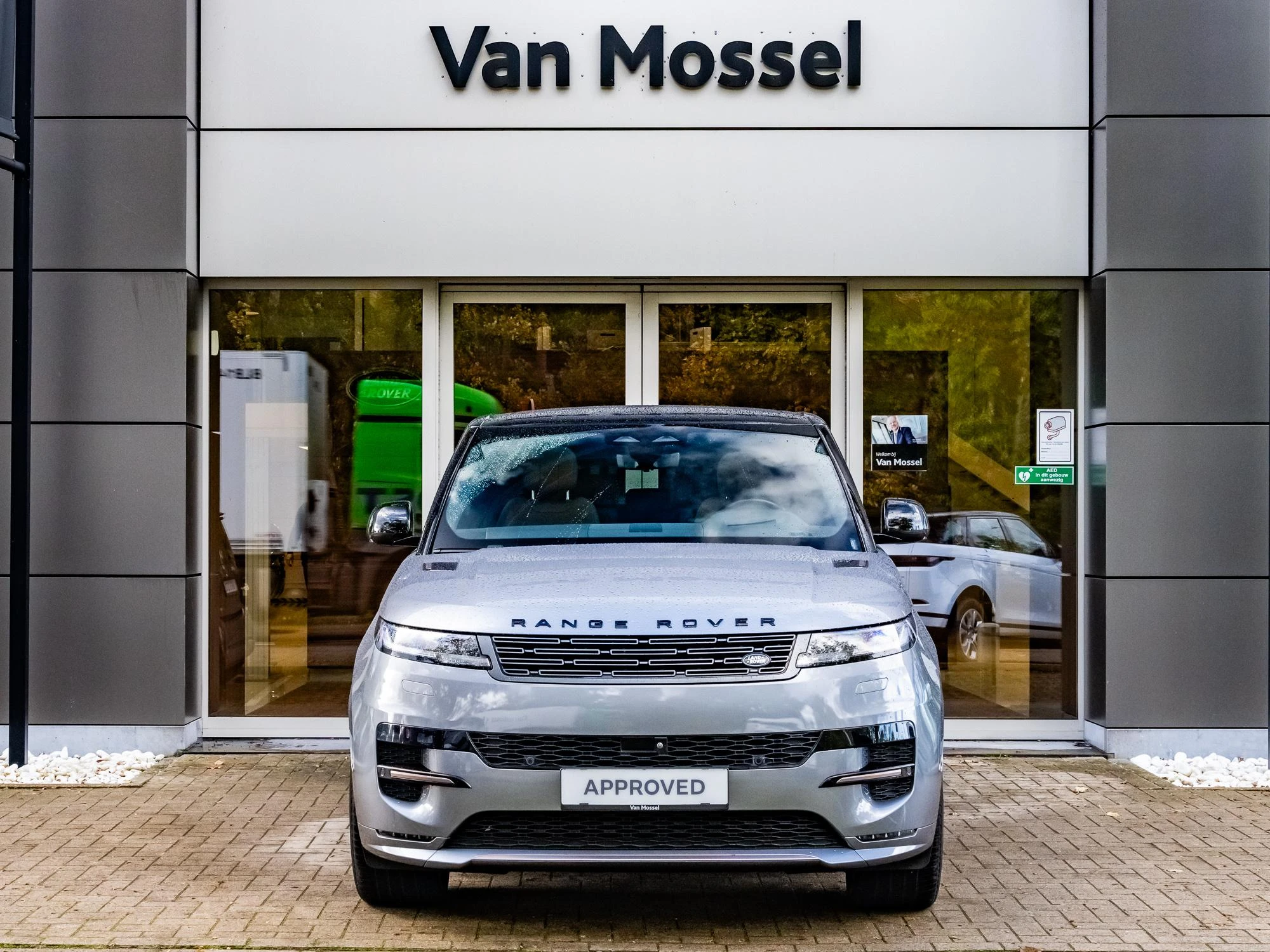 Land Rover-Range Rover Sport-image-1
