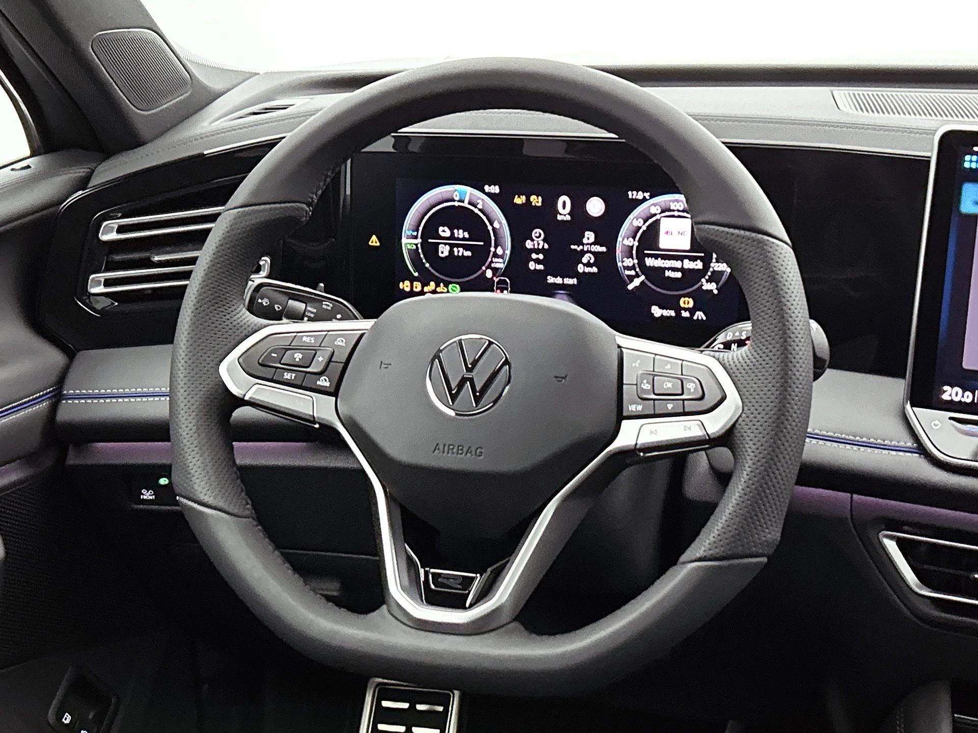 Volkswagen-Tiguan-image-50