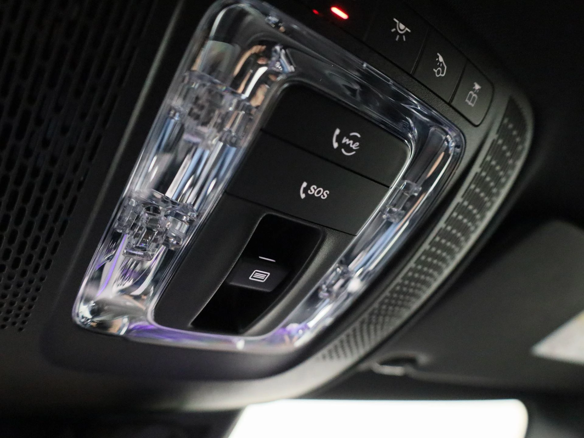 Mercedes-Benz-CLA-image-33
