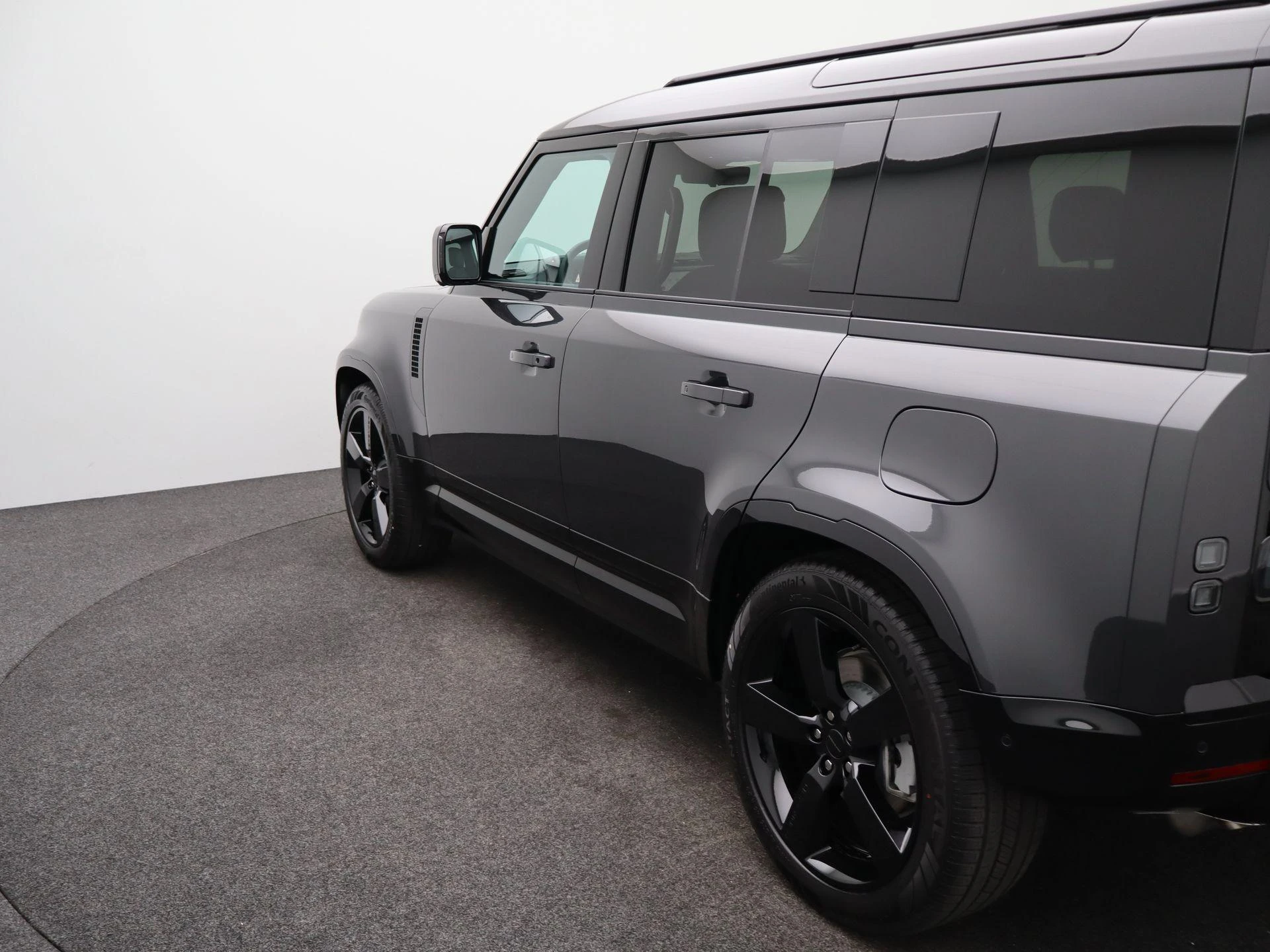 Land Rover-Defender-image-44