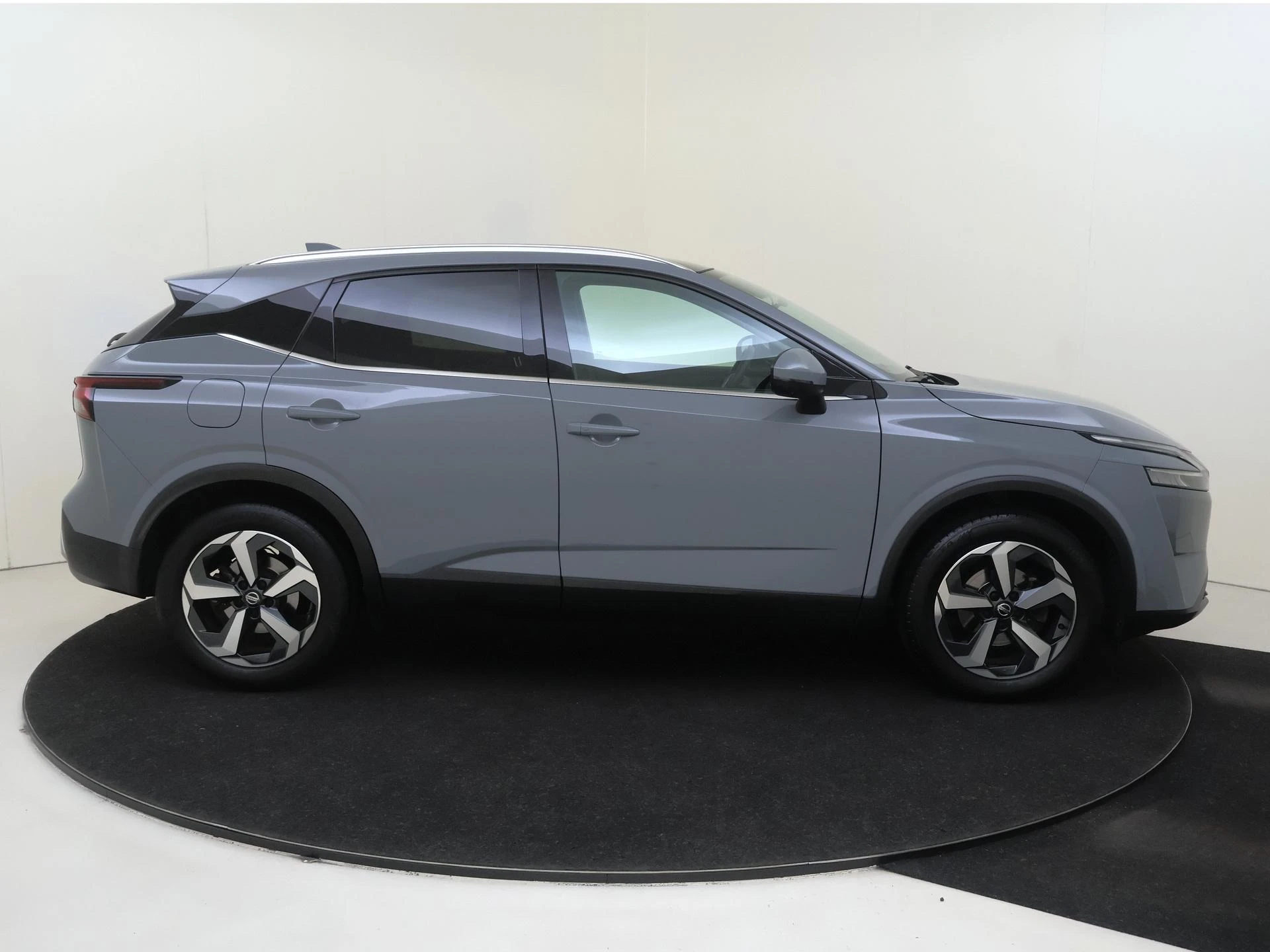 Nissan-QASHQAI-image-8